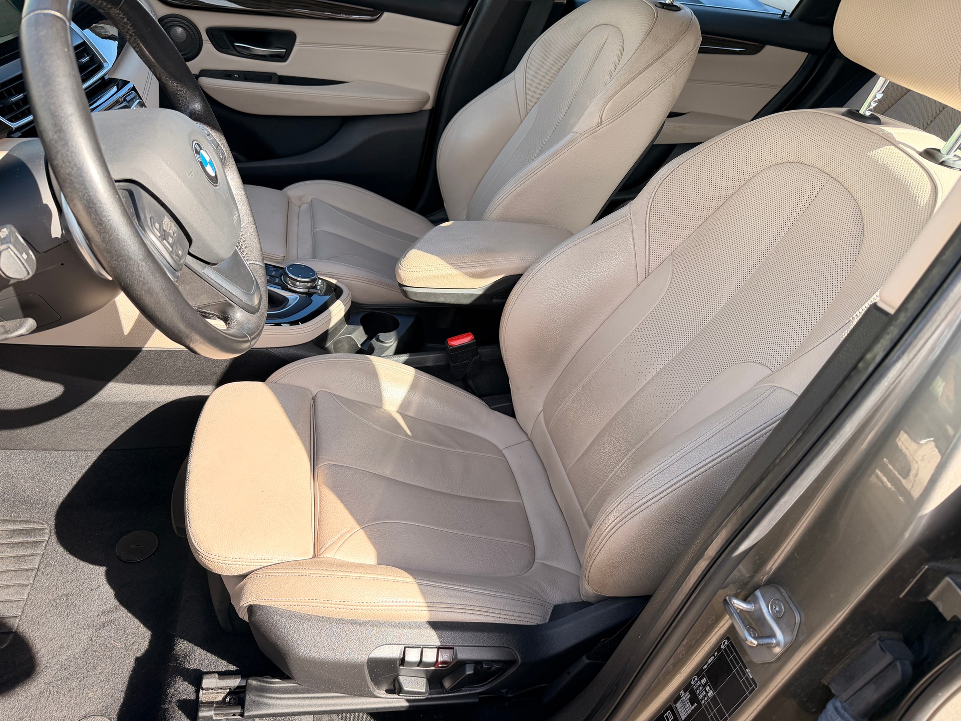 BMW 225i xDrive Active Tourer Sport Line Steptronic-image-6