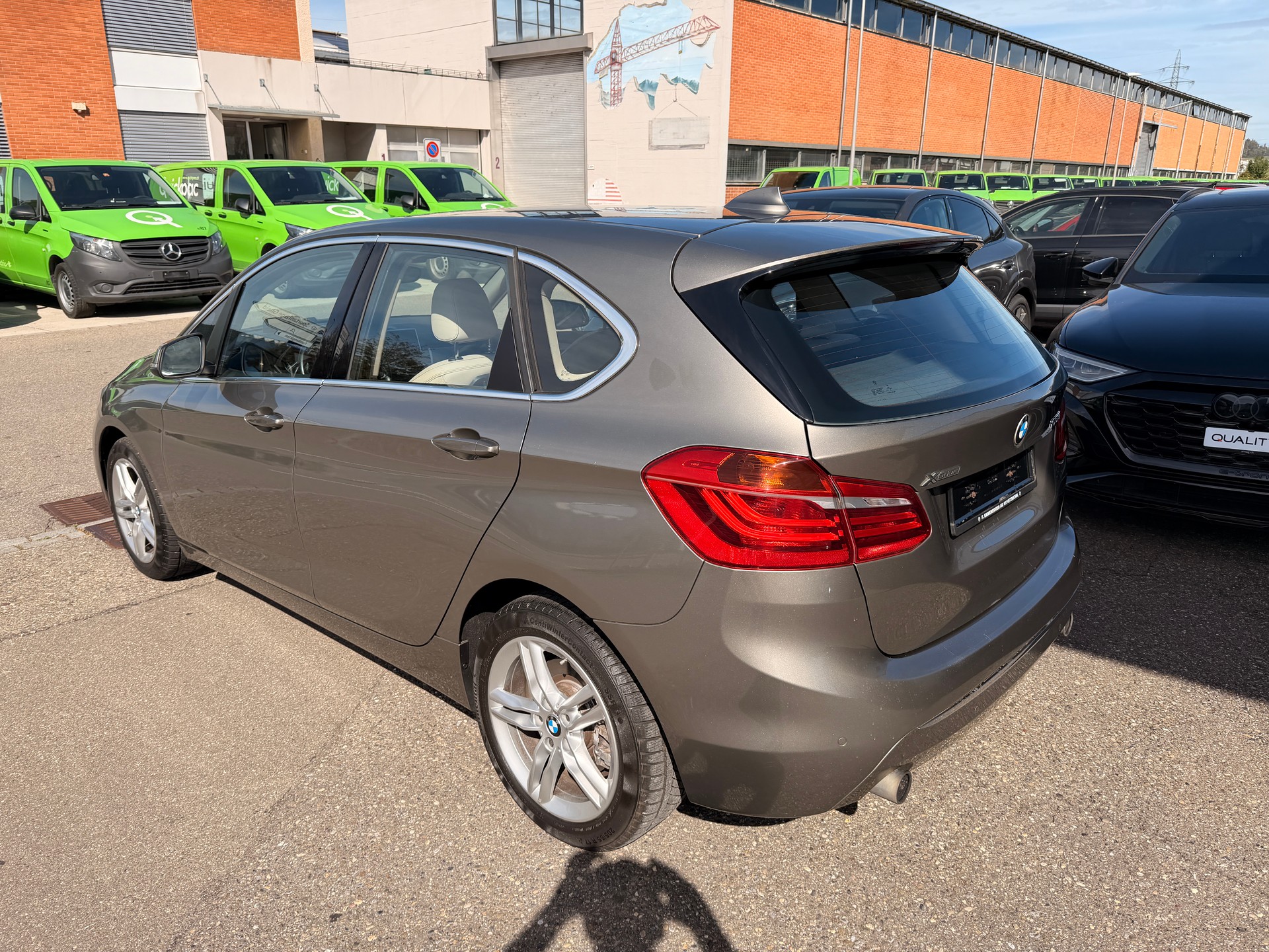BMW 225i xDrive Active Tourer Sport Line Steptronic-image-2