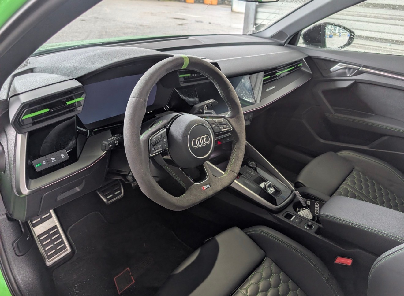 AUDI 2.5 TFSI quattro S tronic | 1. Hand | Akrapovič Abgasanlage | Gratis Service bis 2033 | Leasingübernahme möglich.-image-3