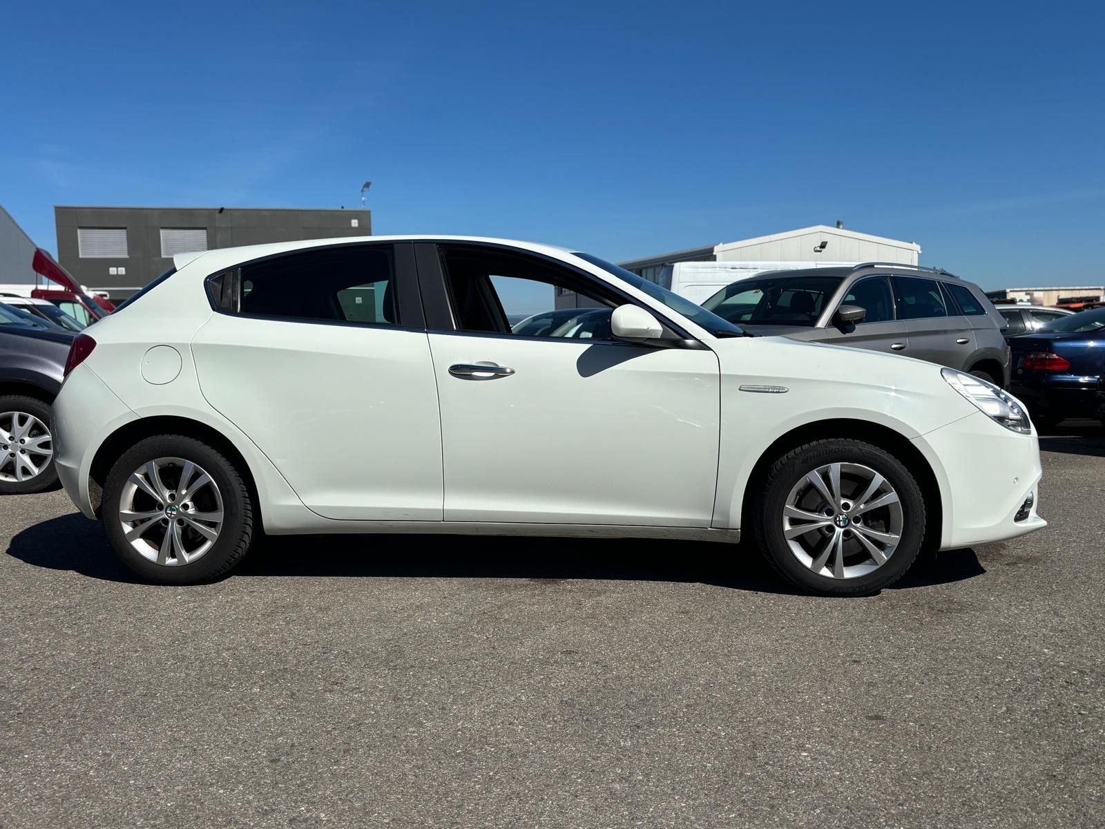 ALFA ROMEO Giulietta 1.4 MultiAir Distinctive TCT-image-2