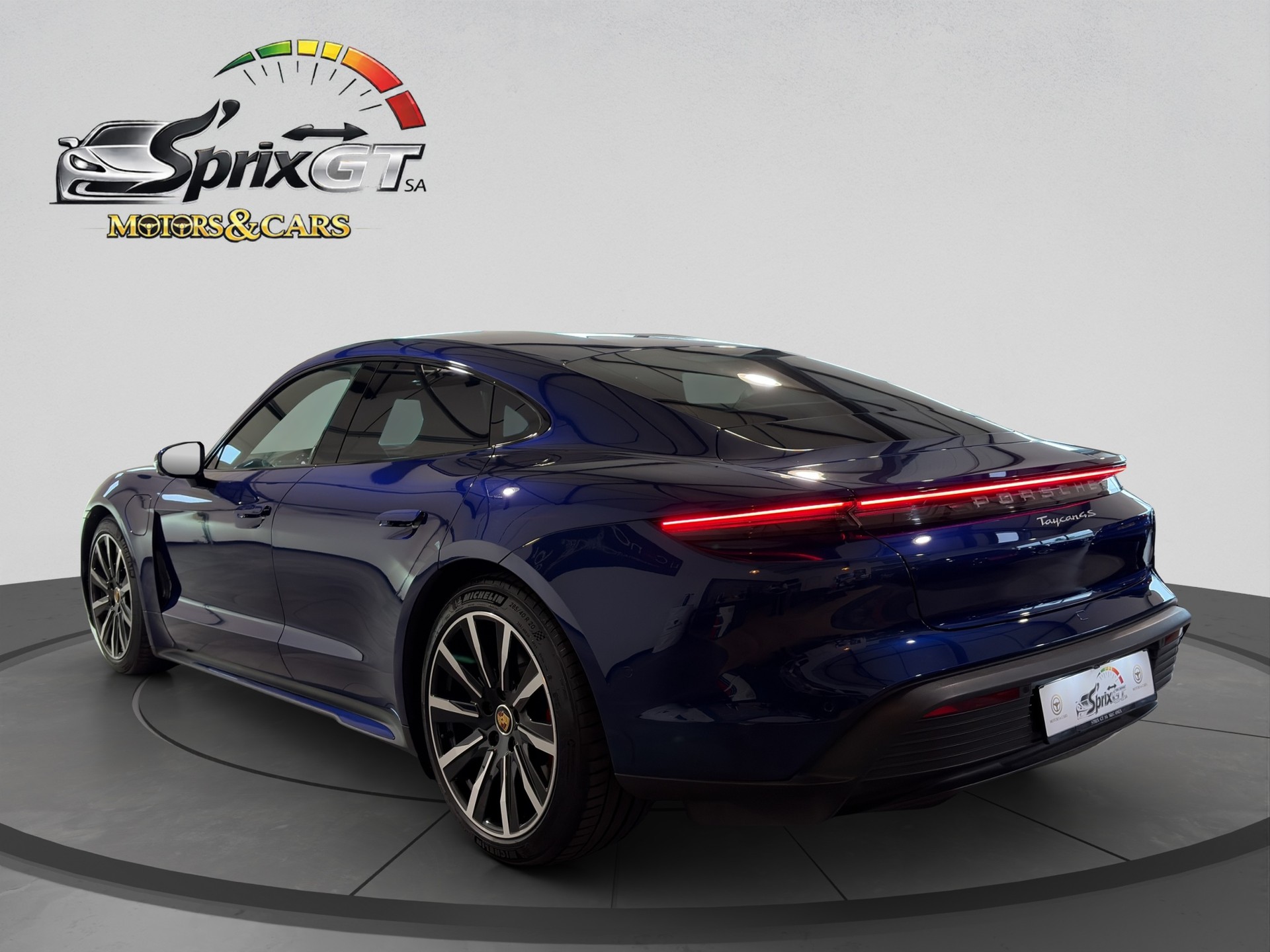 PORSCHE Taycan 4S-image-5