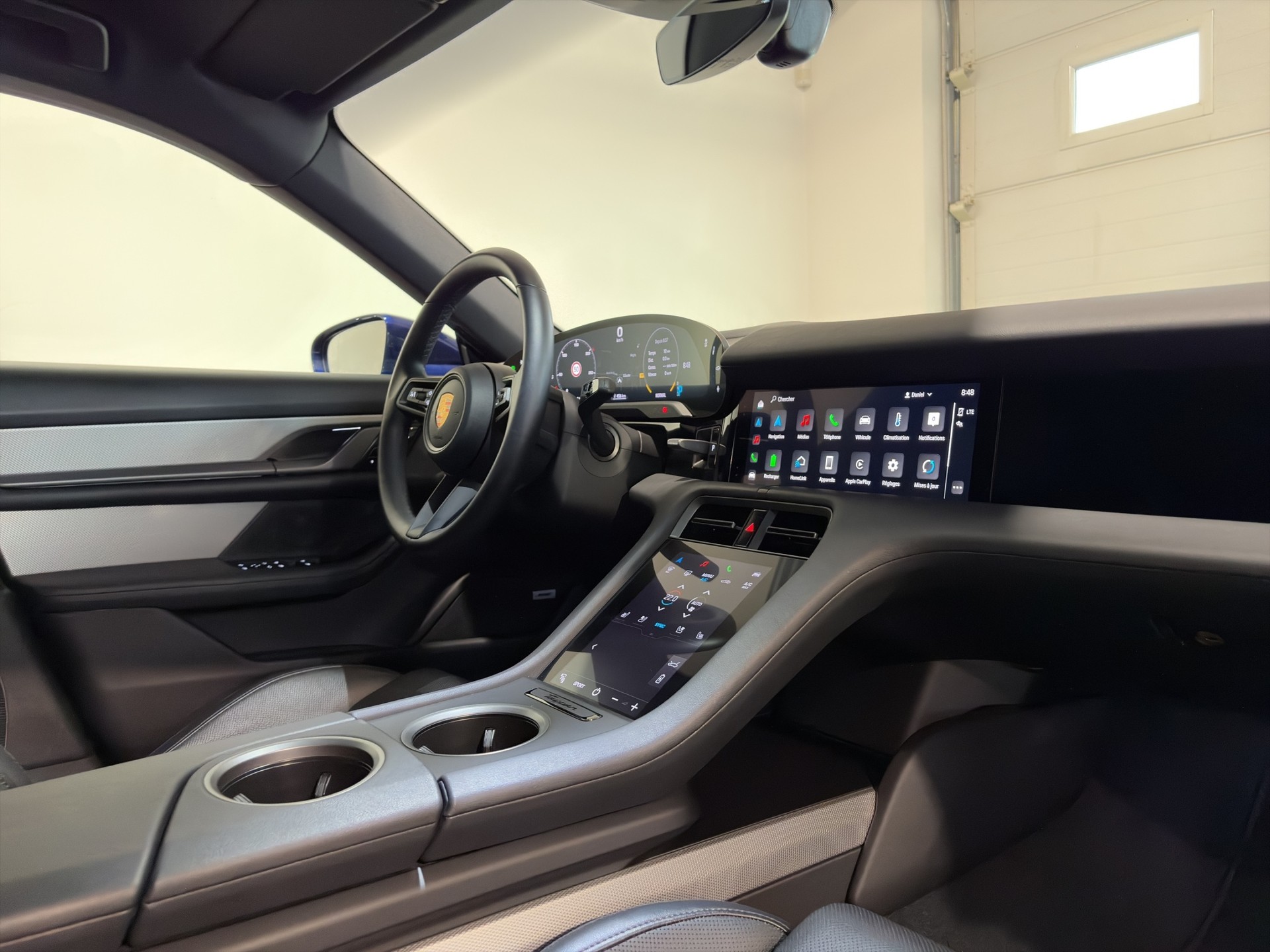 PORSCHE Taycan 4S-image-27