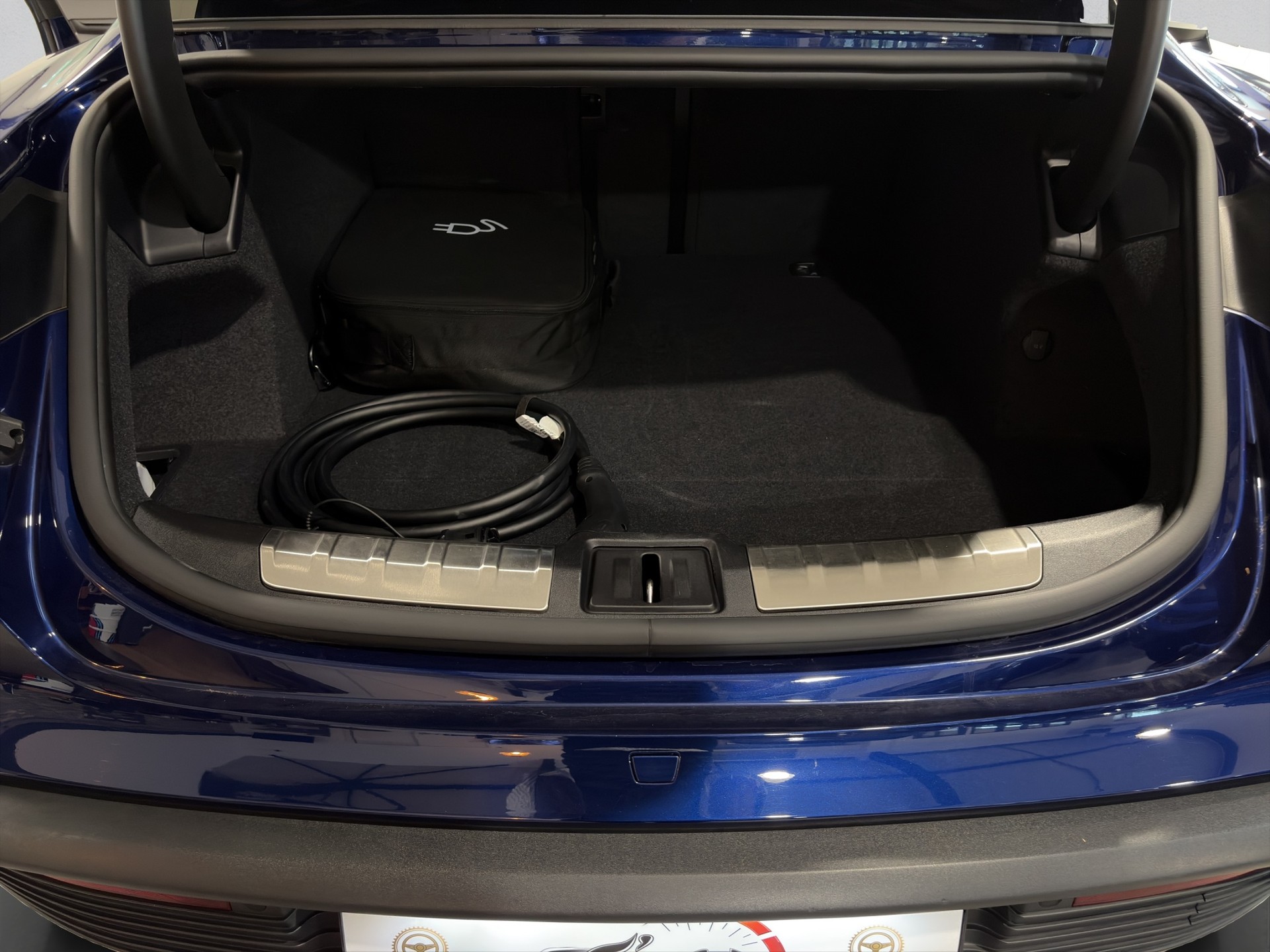 PORSCHE Taycan 4S-image-18