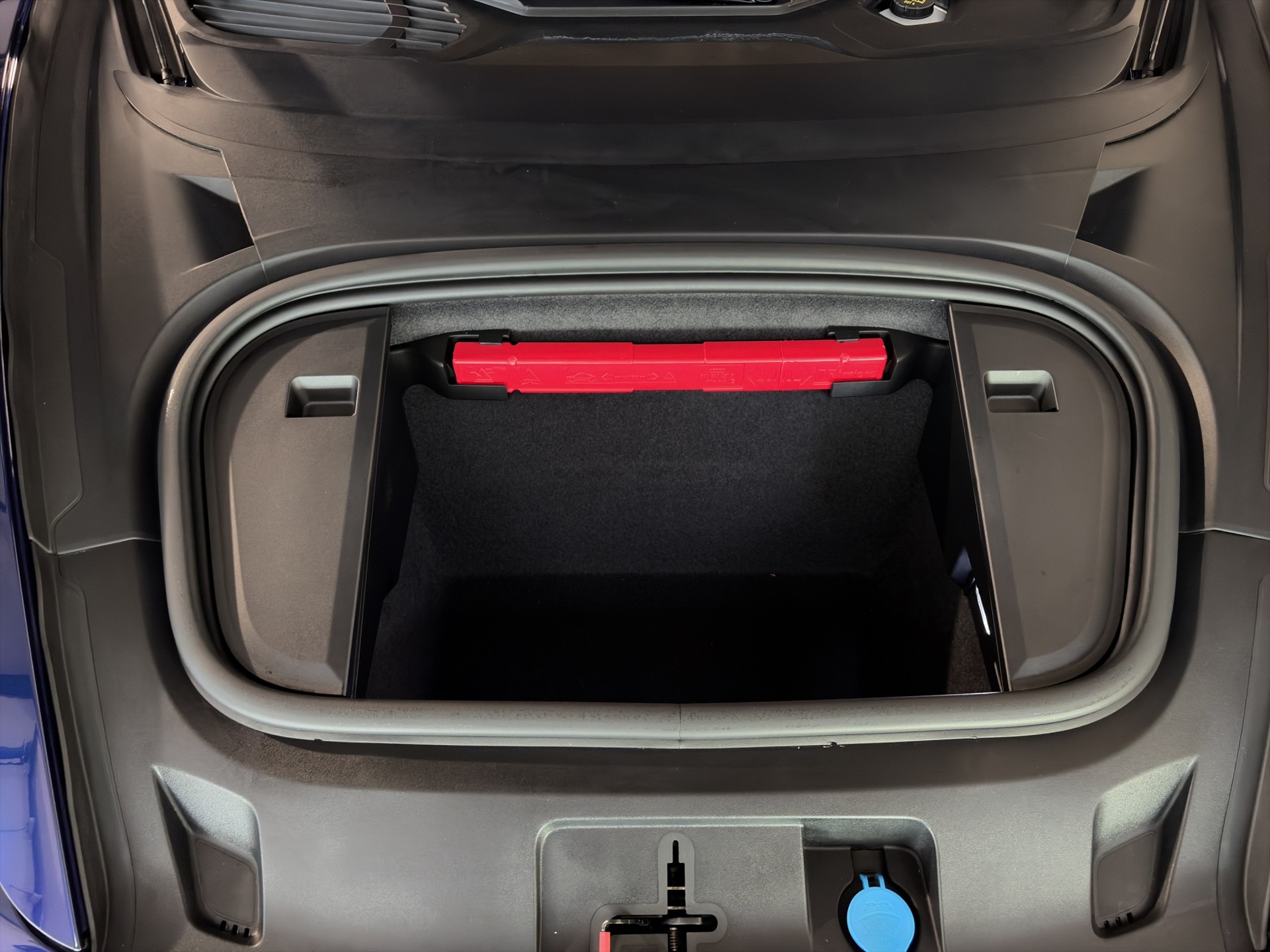 PORSCHE Taycan 4S-image-28