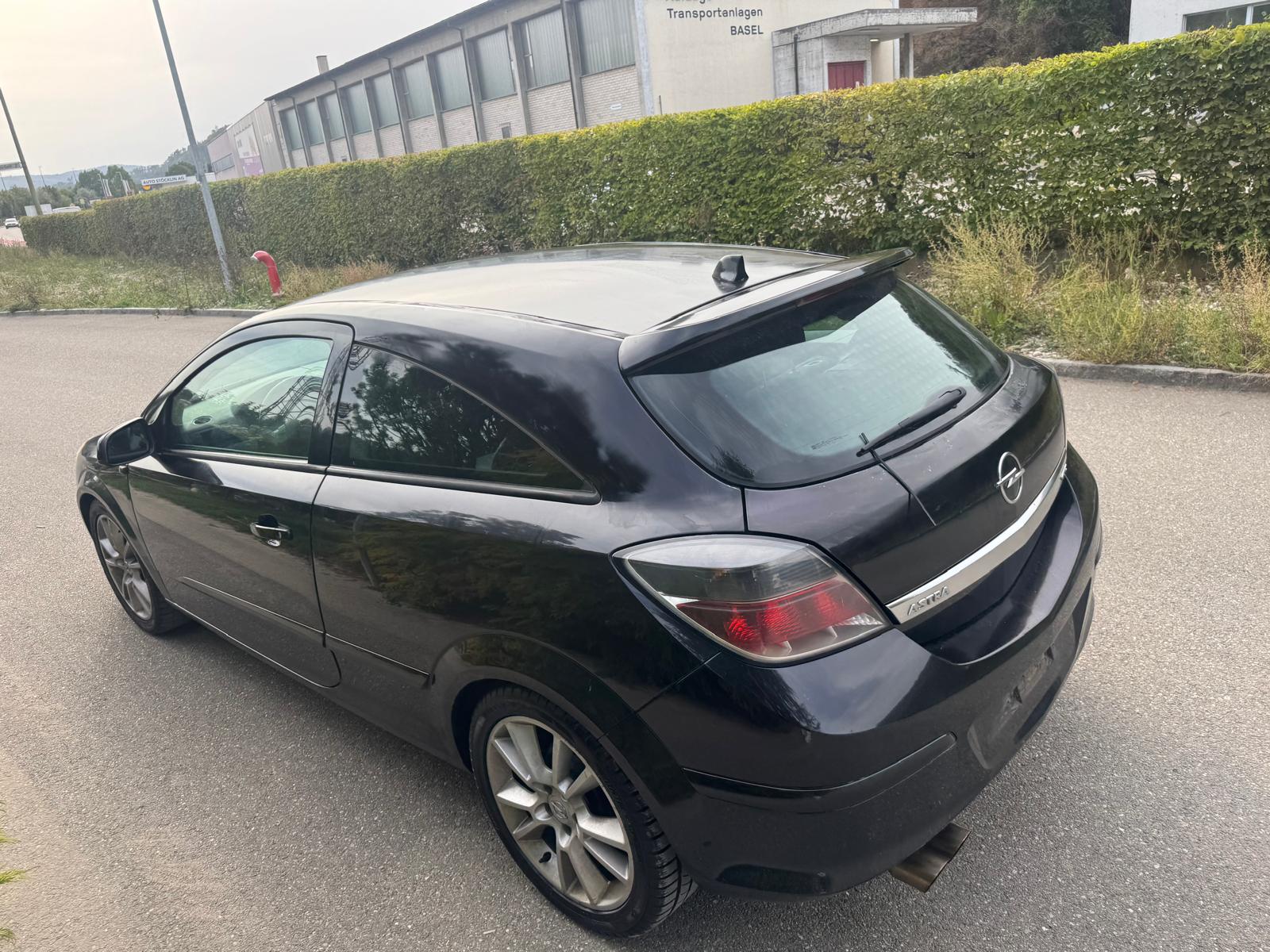 OPEL Astra GTC 1.8i 16V Sport-image-3