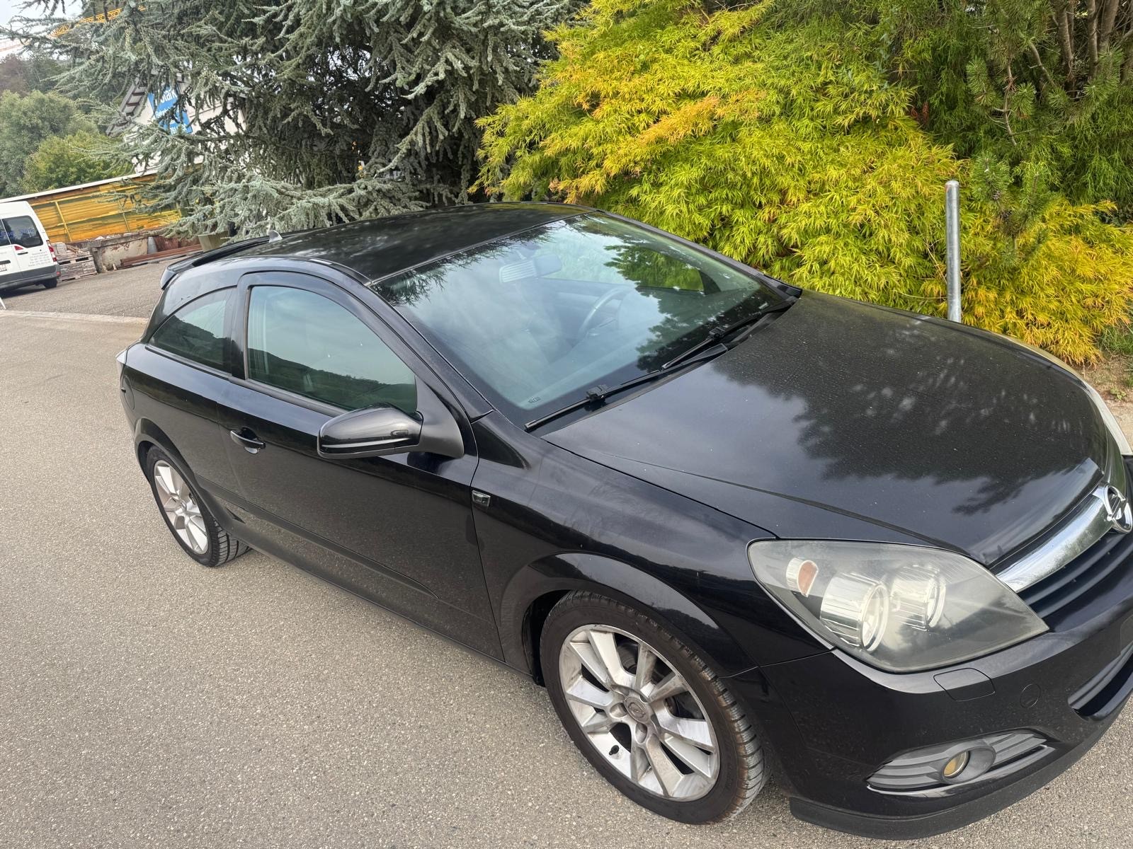 OPEL Astra GTC 1.8i 16V Sport-image-0