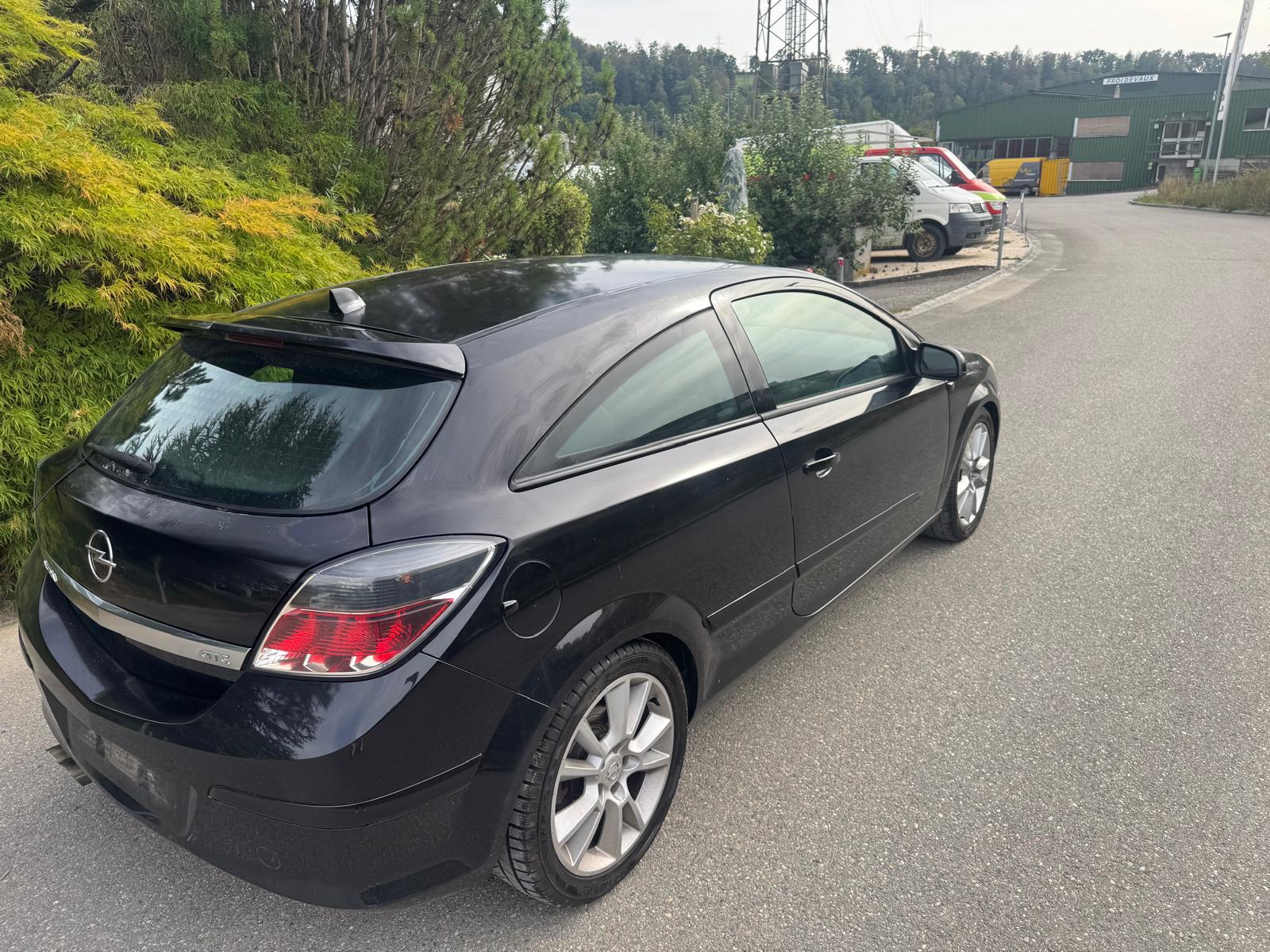 OPEL Astra GTC 1.8i 16V Sport-image-1