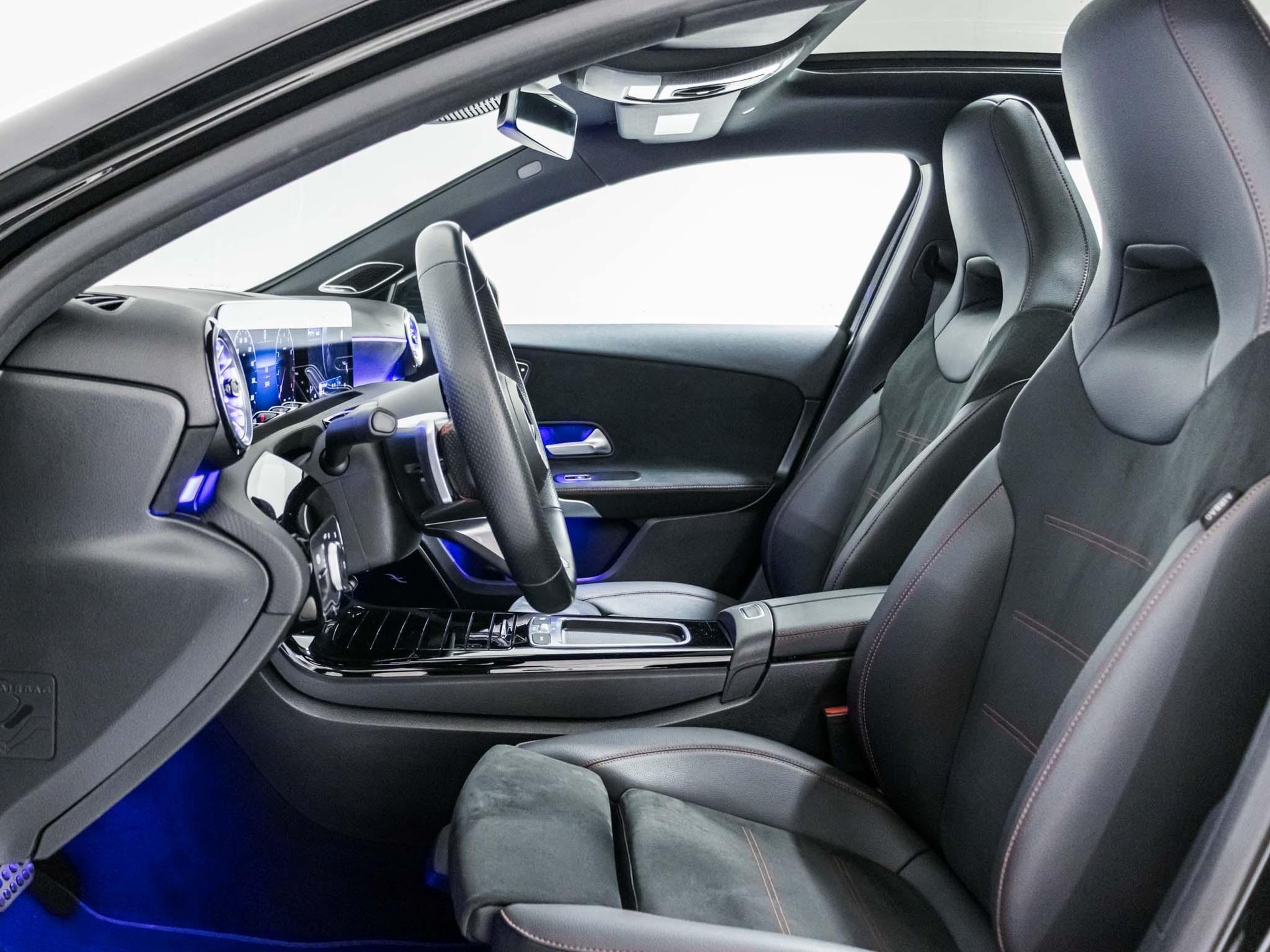 MERCEDES-BENZ A 180-image-6