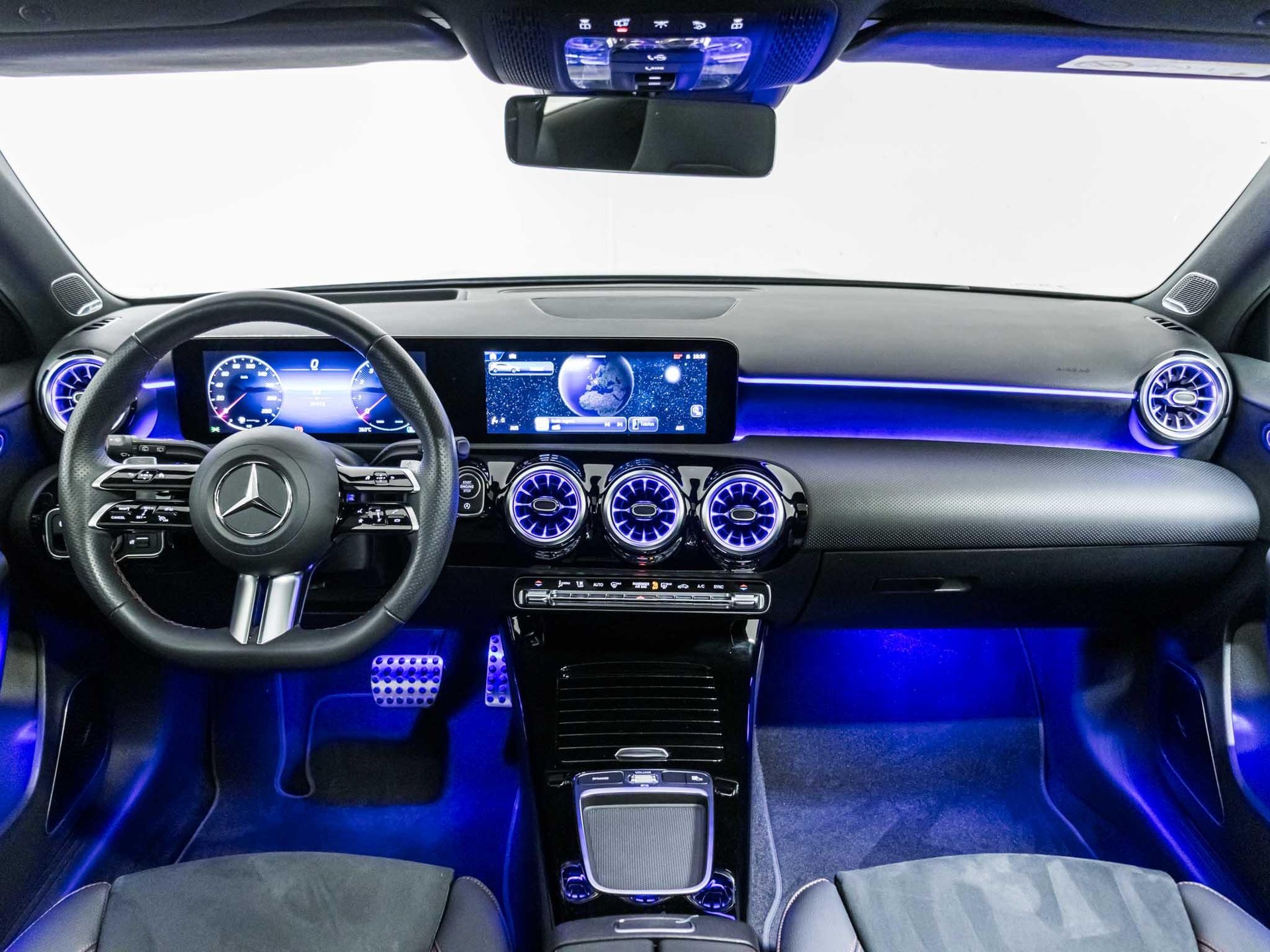 MERCEDES-BENZ A 180-image-11