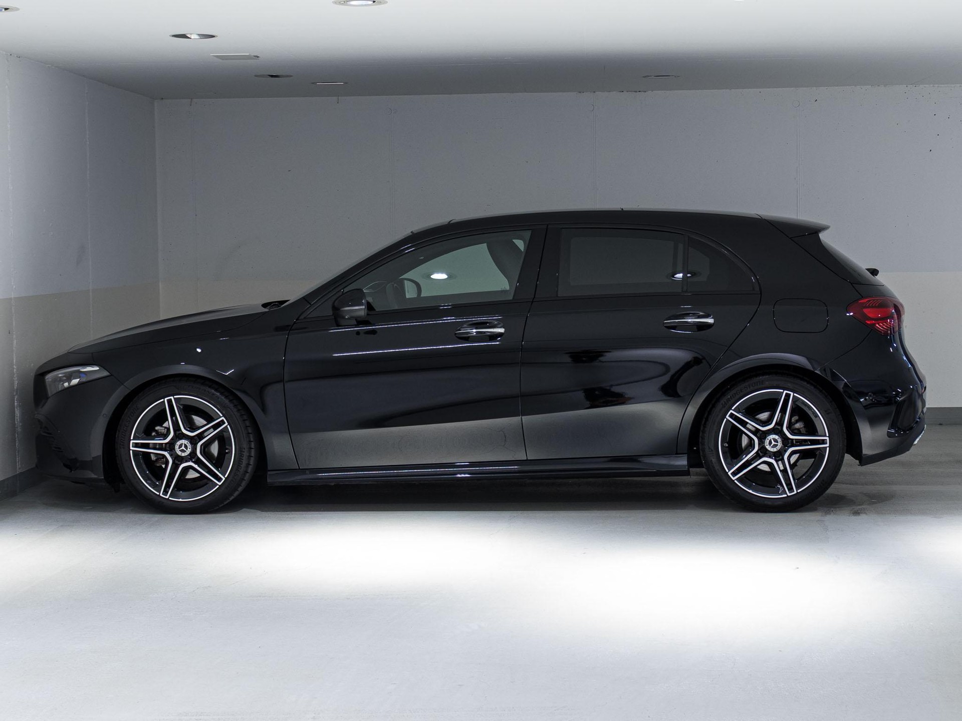 MERCEDES-BENZ A 180-image-4