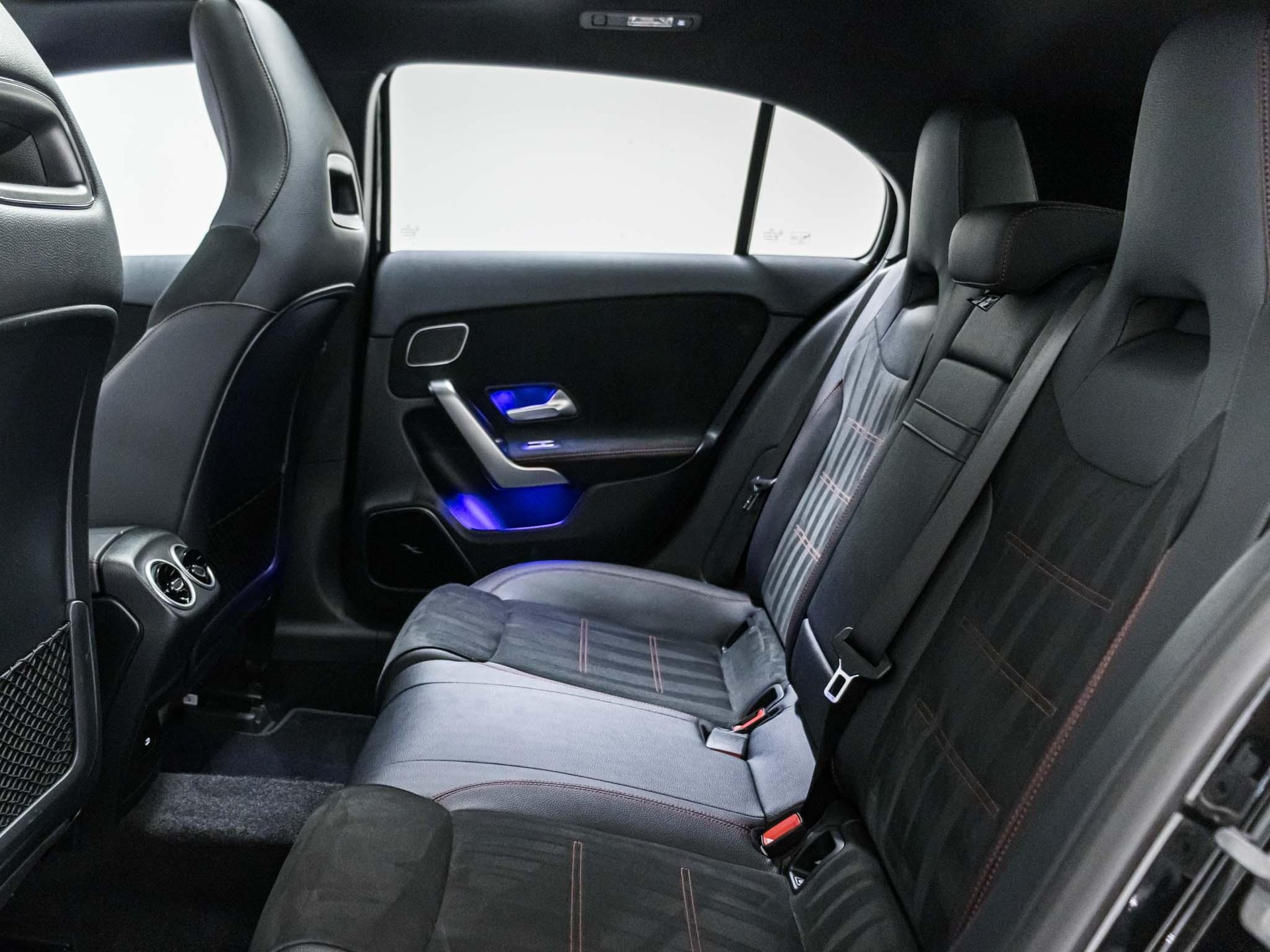 MERCEDES-BENZ A 180-image-7