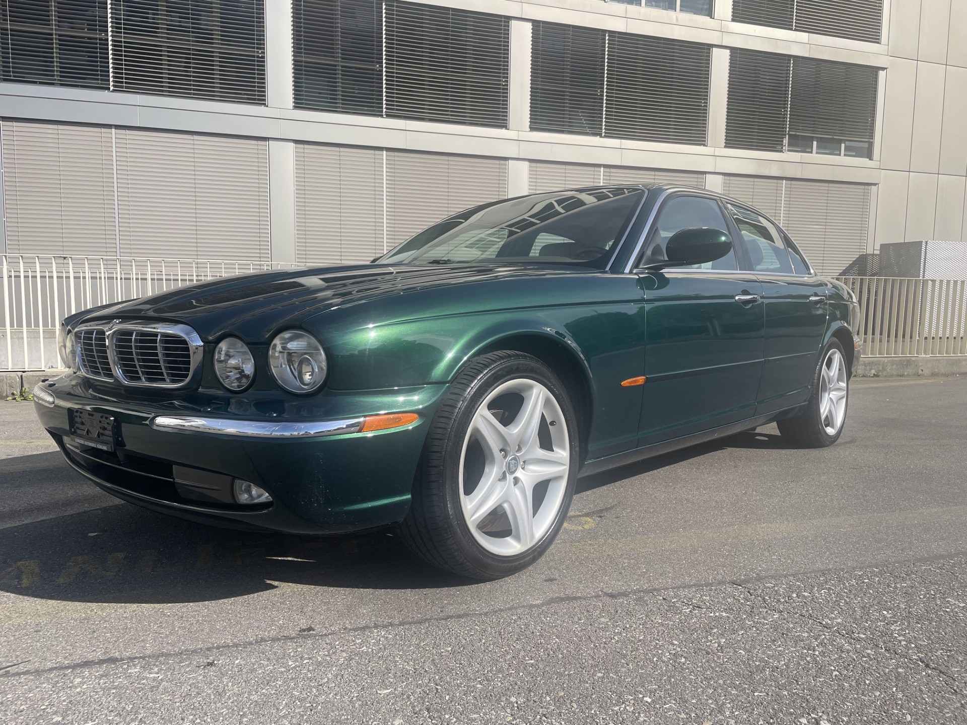 JAGUAR XJ8 4.2 V8 Executive-image-2