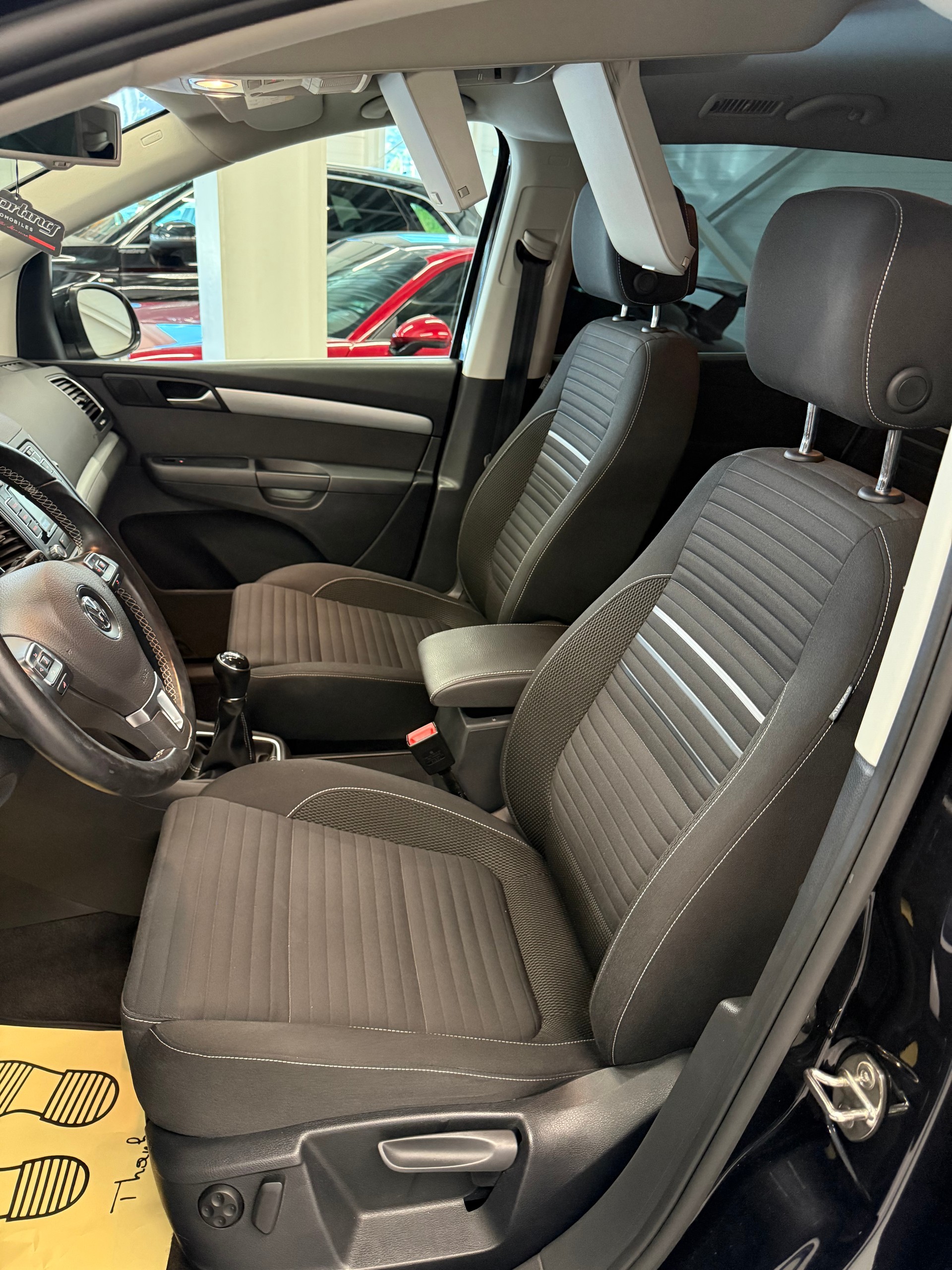 VW Sharan 2.0 TDI BlueMotion Technology Cup-image-16