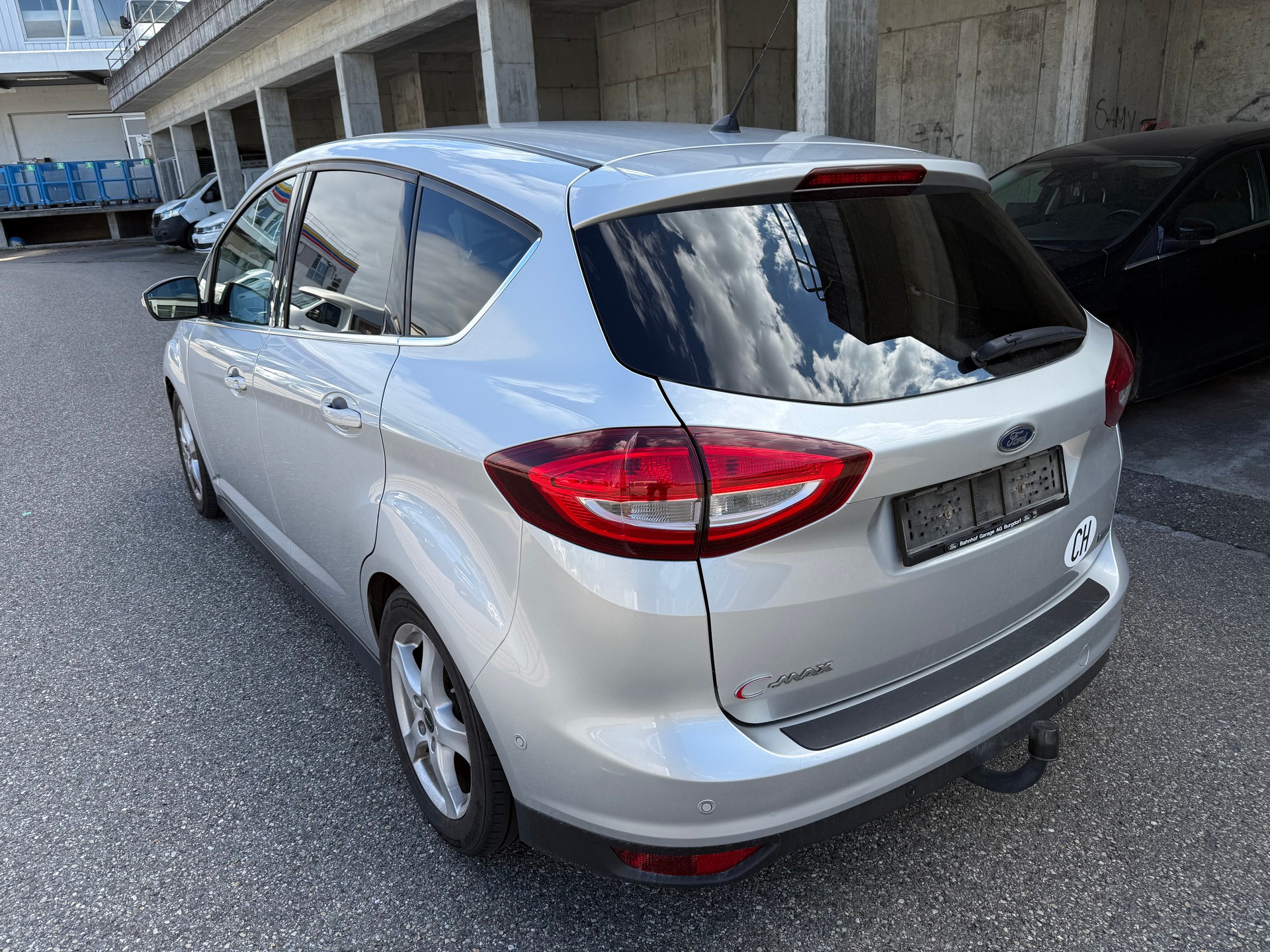 FORD C-Max 1.5 SCTi Titanium Automat-image-1