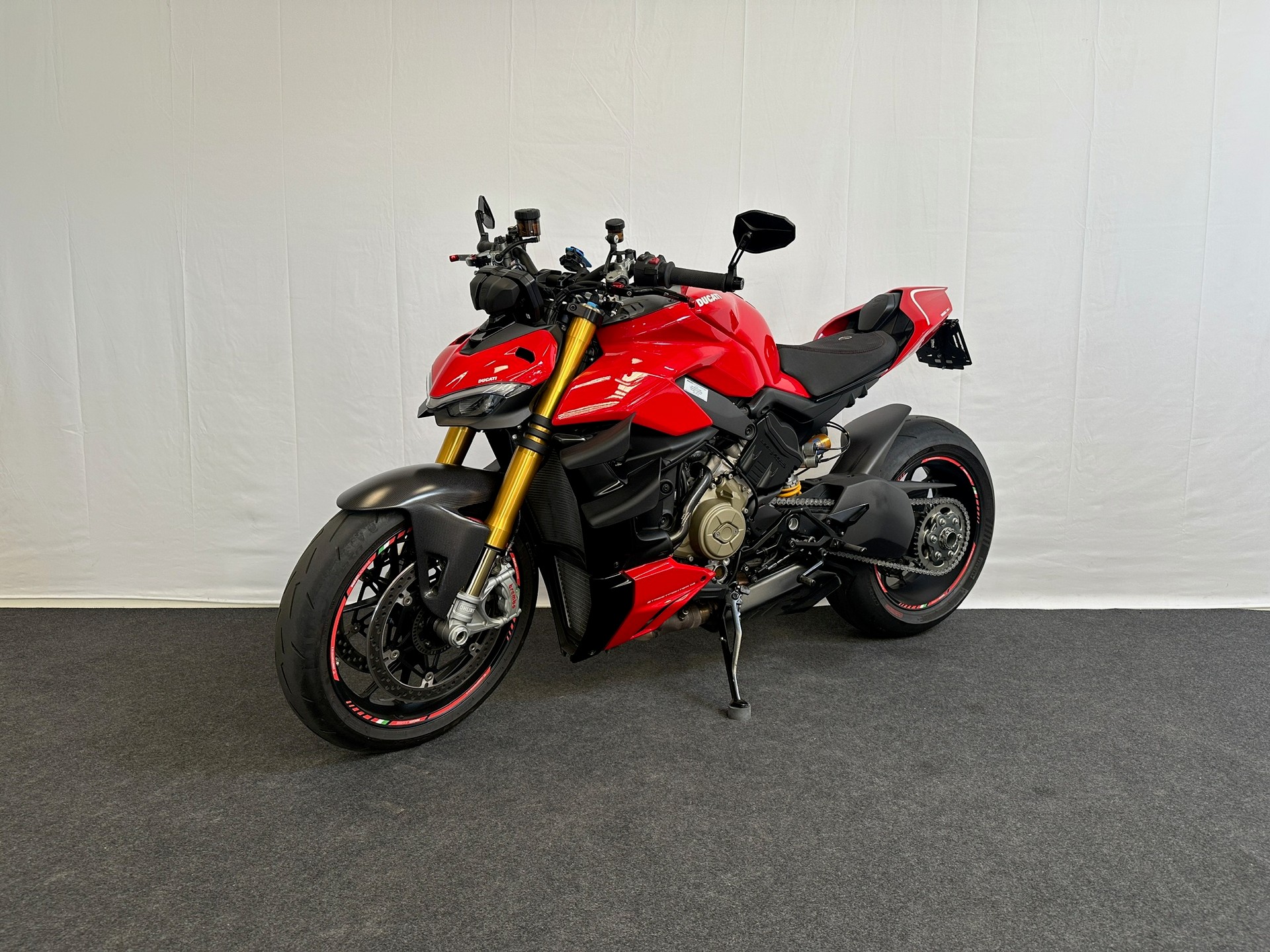 DUCATI Streetfighter V4 S-showroom-element-3