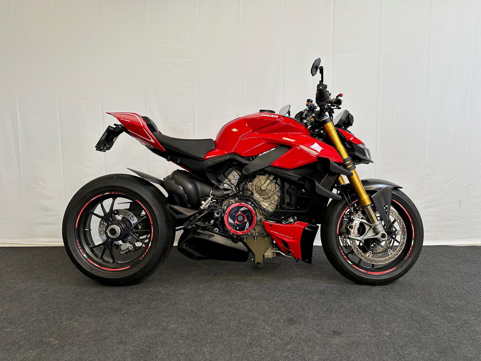 DUCATI Streetfighter V4 S-showroom-element-1