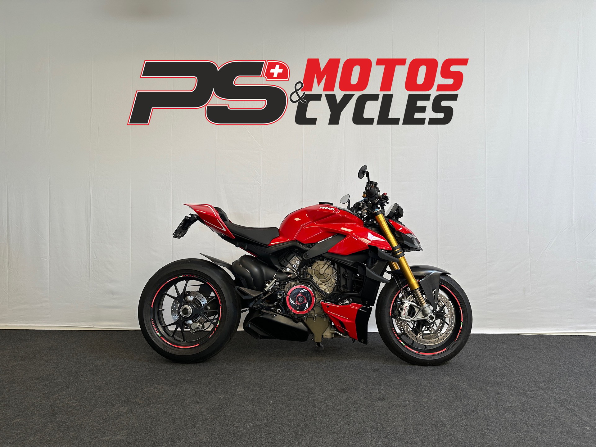 DUCATI Streetfighter V4 S