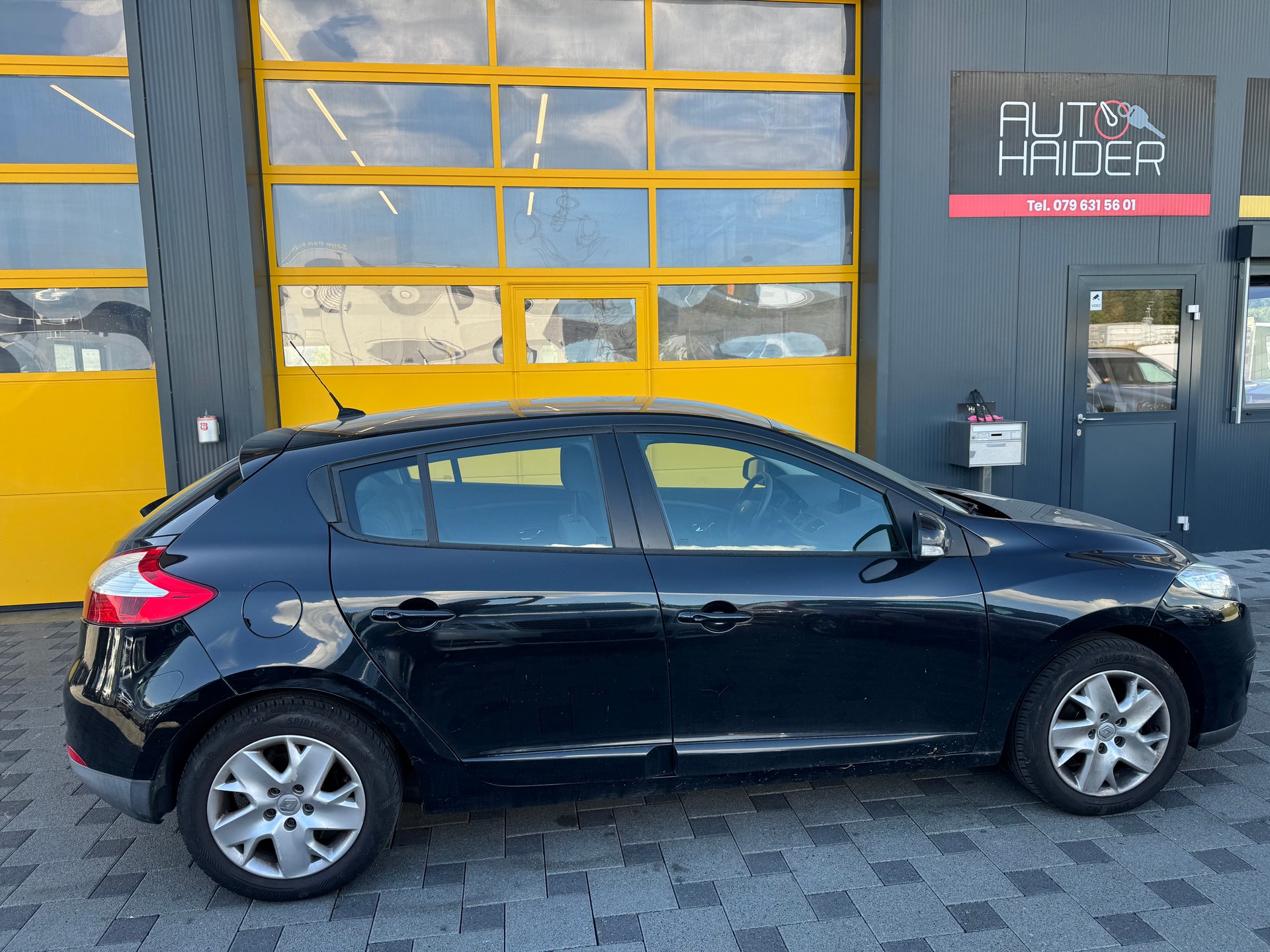 RENAULT Mégane 1.2 16V Turbo Dynamique-image-3