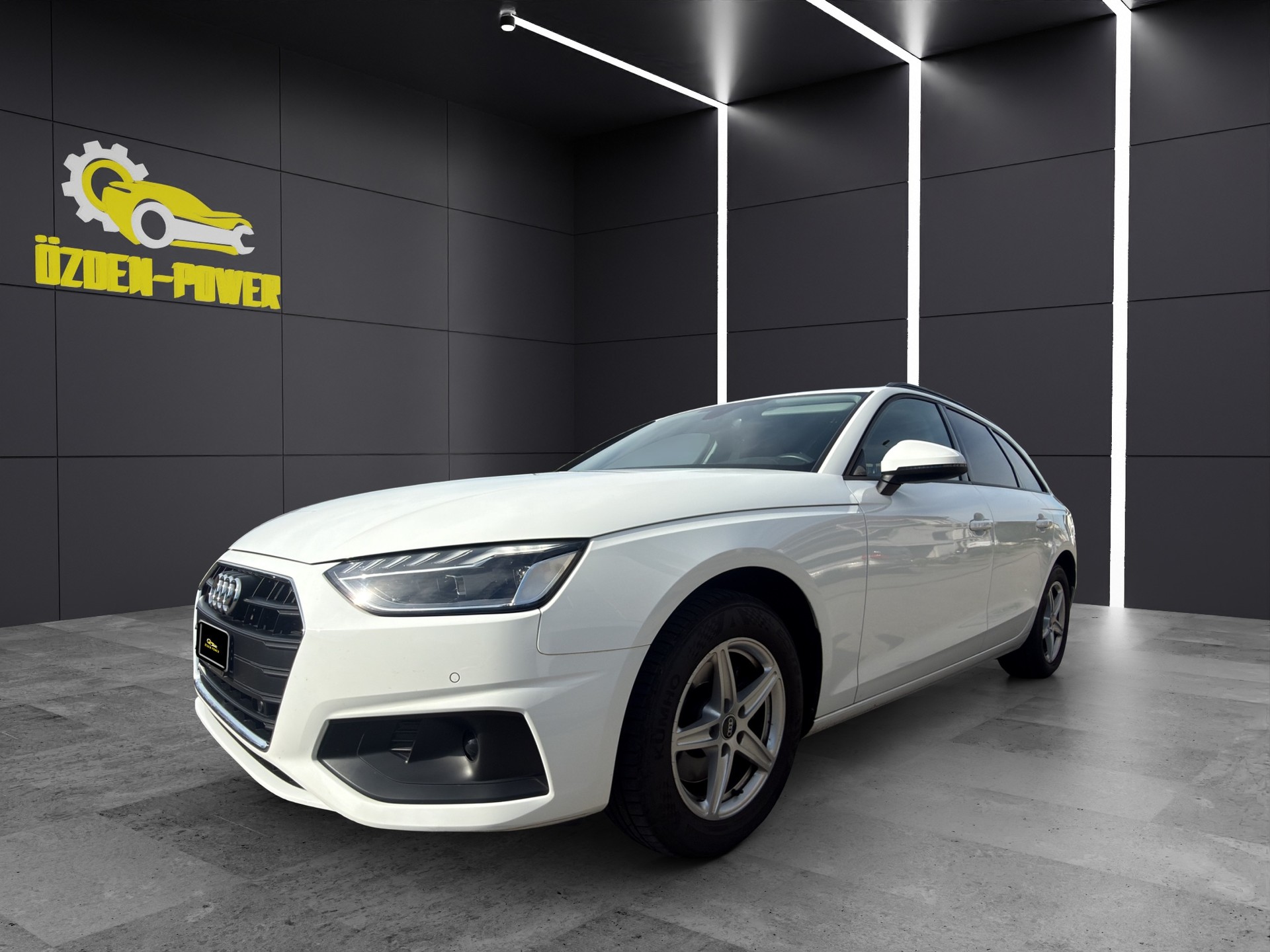 AUDI A4 Avant 35 TDI advanced S-tronic-image-0
