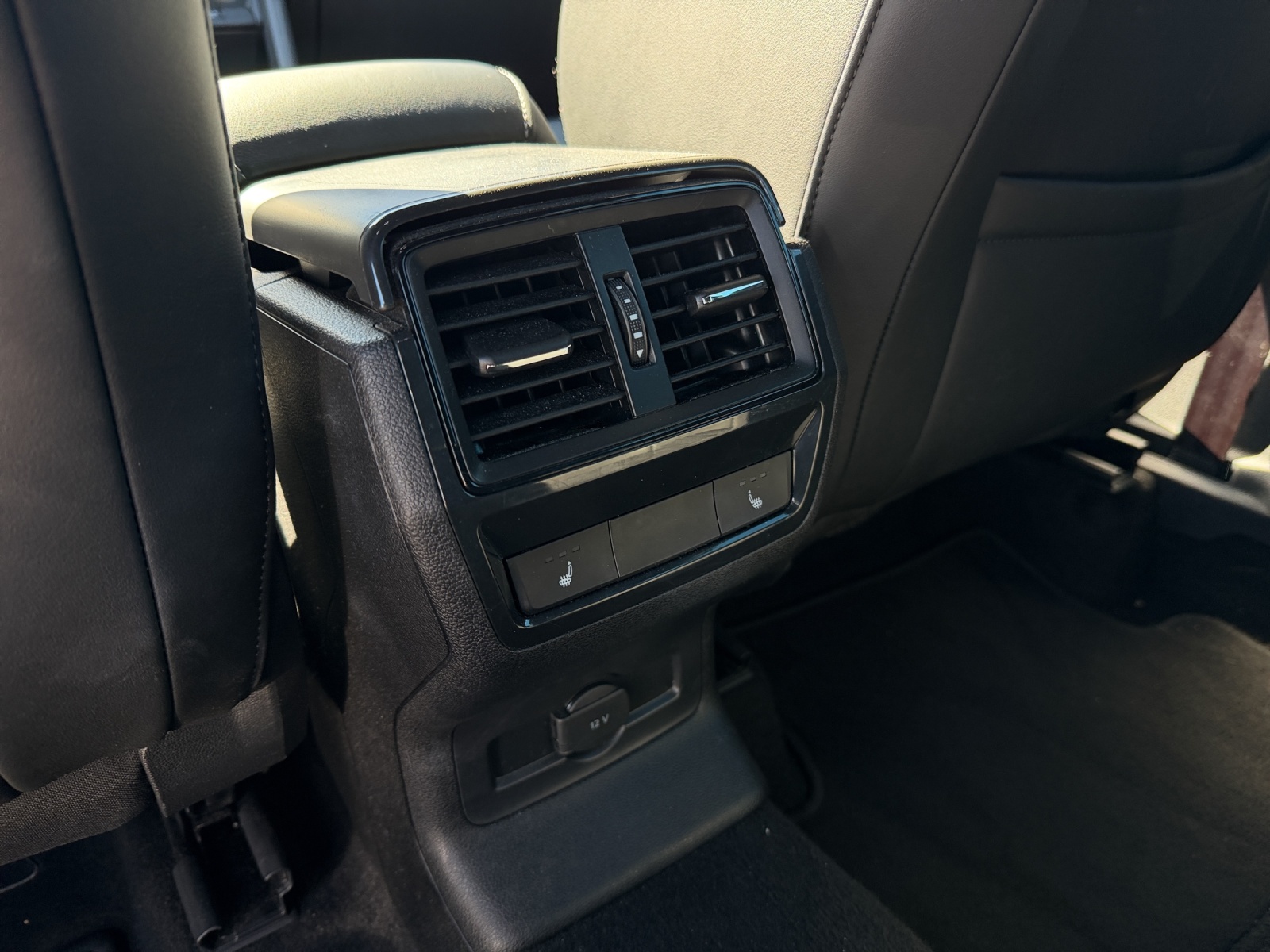 SKODA Karoq 2.0 TSI SportLine 4x4 DSG-image-14