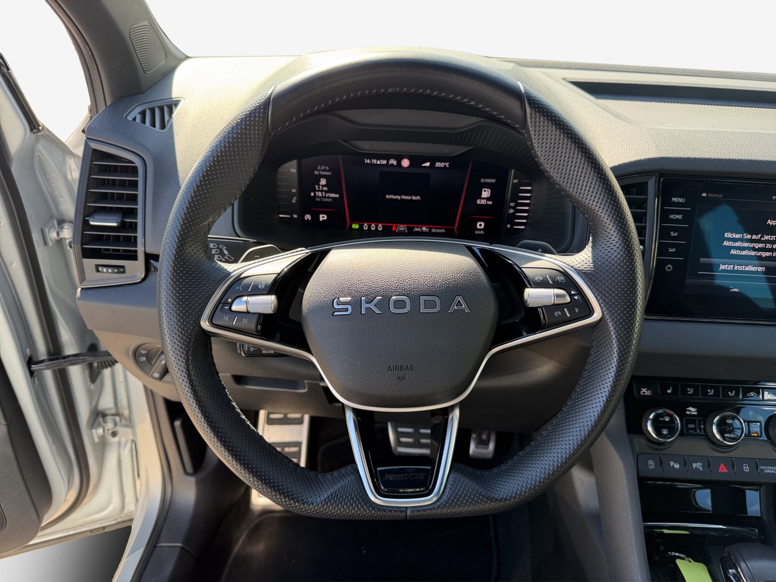 SKODA Karoq 2.0 TSI SportLine 4x4 DSG-image-9