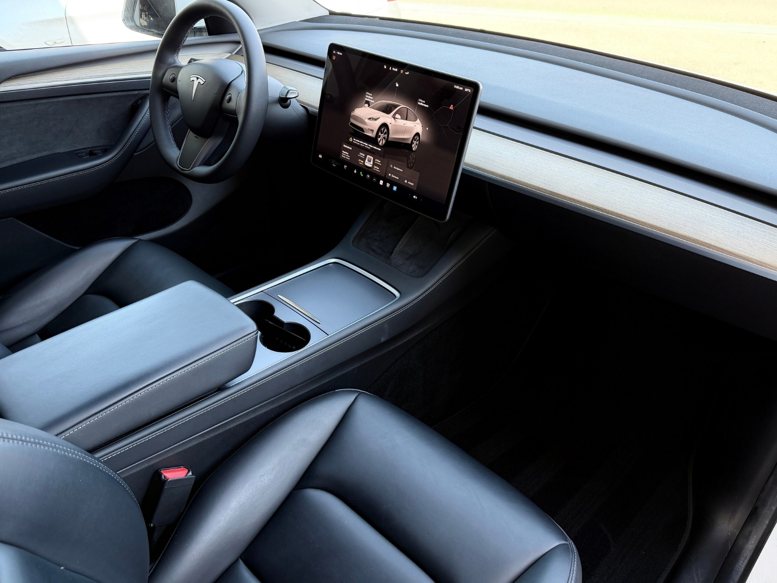 TESLA Model Y RWD-image-18