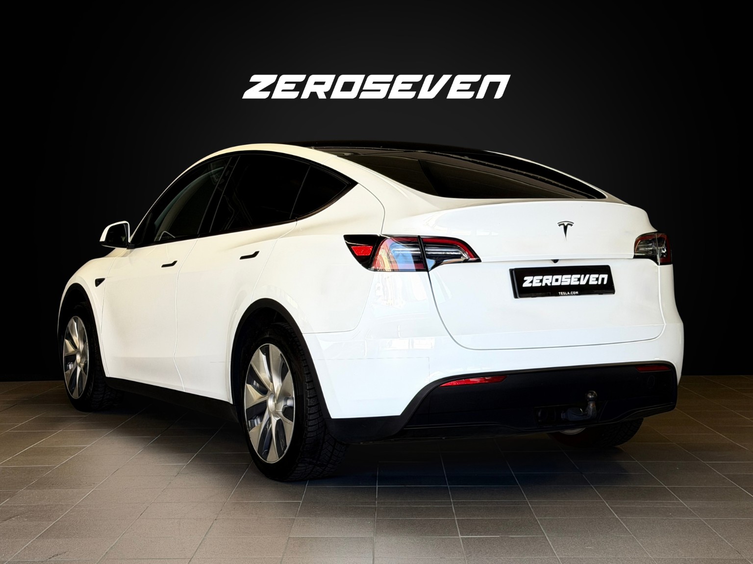 TESLA Model Y RWD-image-4