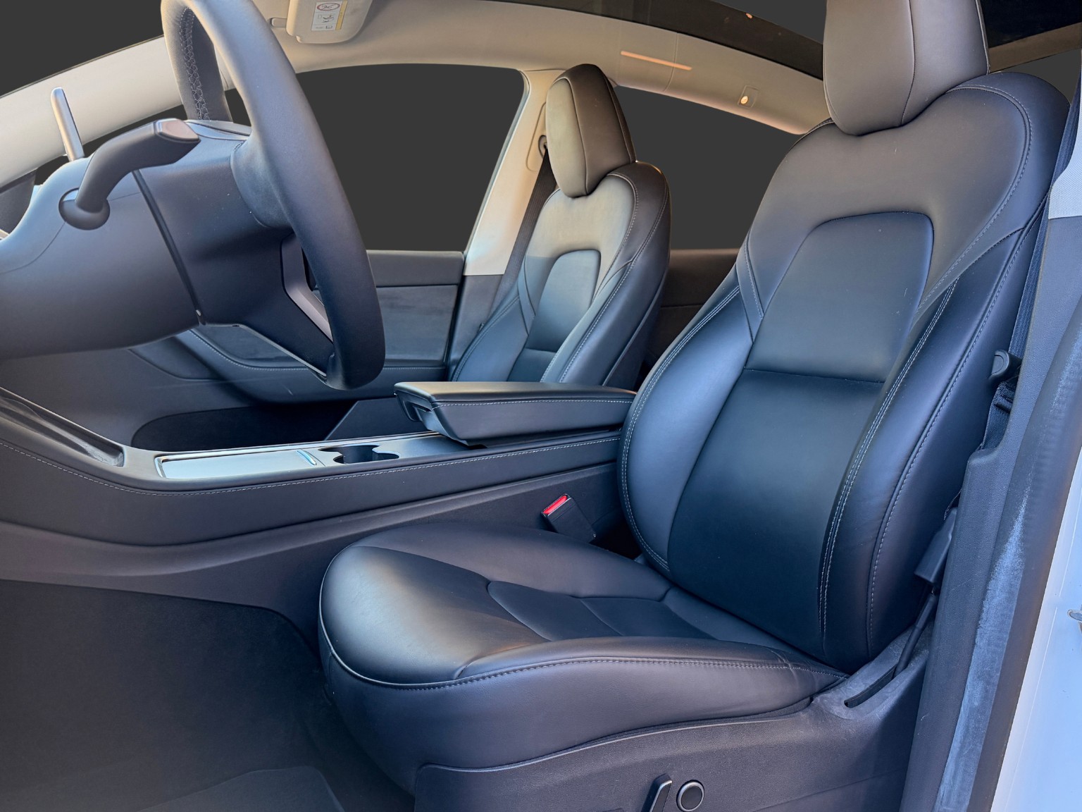 TESLA Model Y RWD-image-12