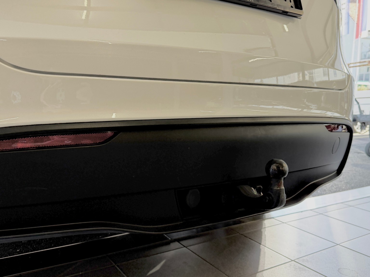 TESLA Model Y RWD-image-21