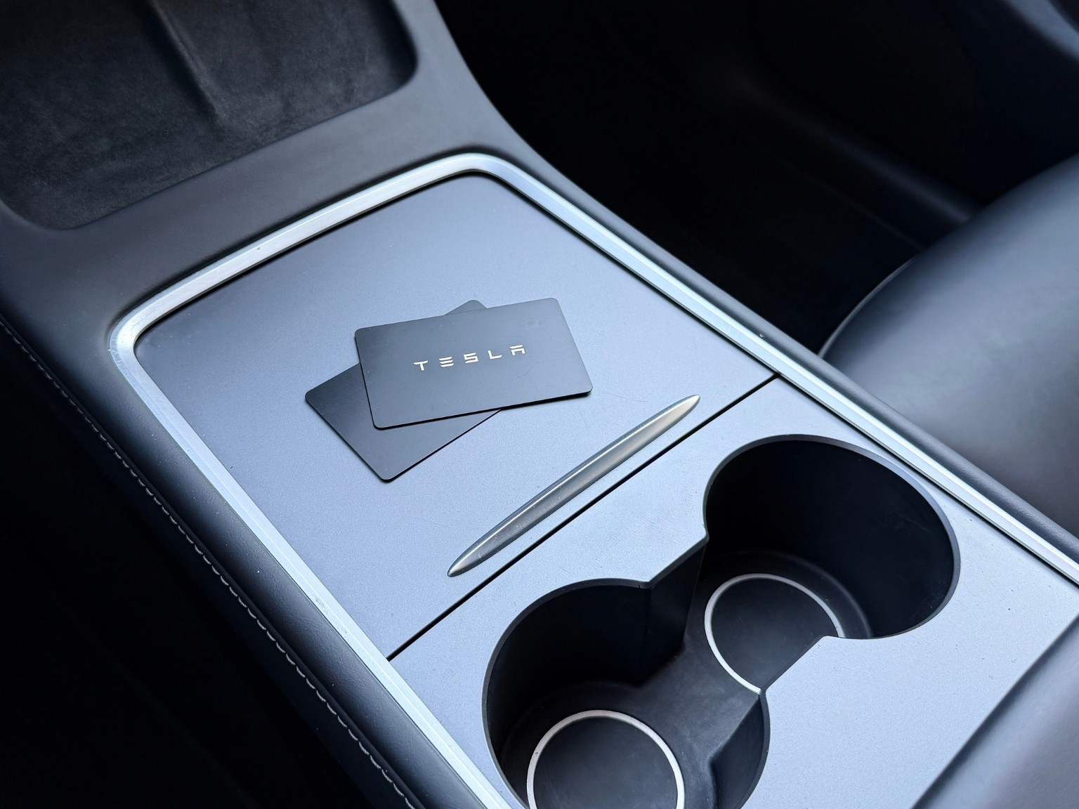 TESLA Model Y RWD-image-17