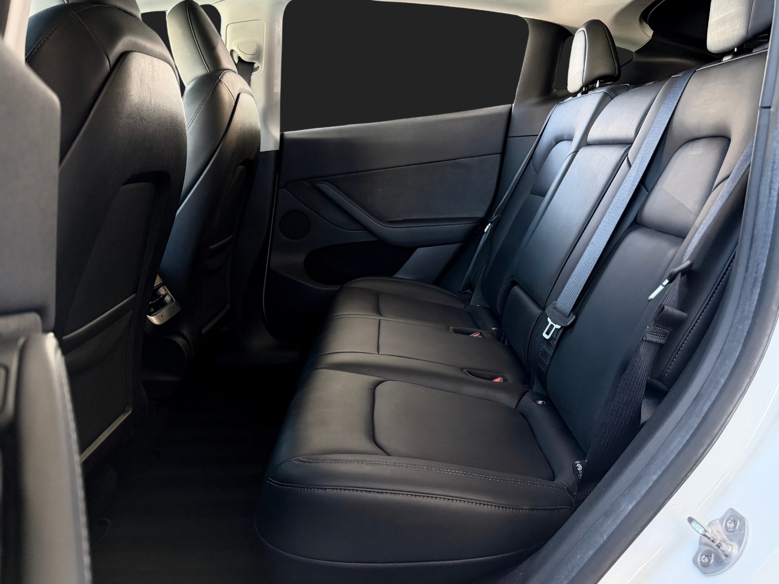 TESLA Model Y RWD-image-19