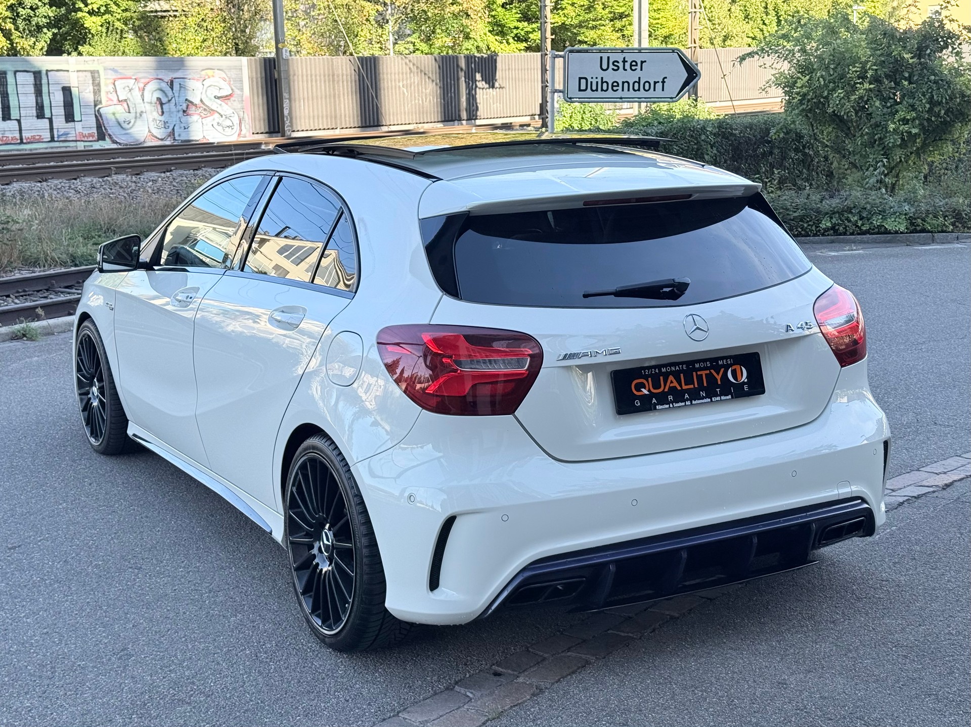 MERCEDES-BENZ A 45 AMG 4Matic Petronas 2015 Edition 7G-DCT-image-5