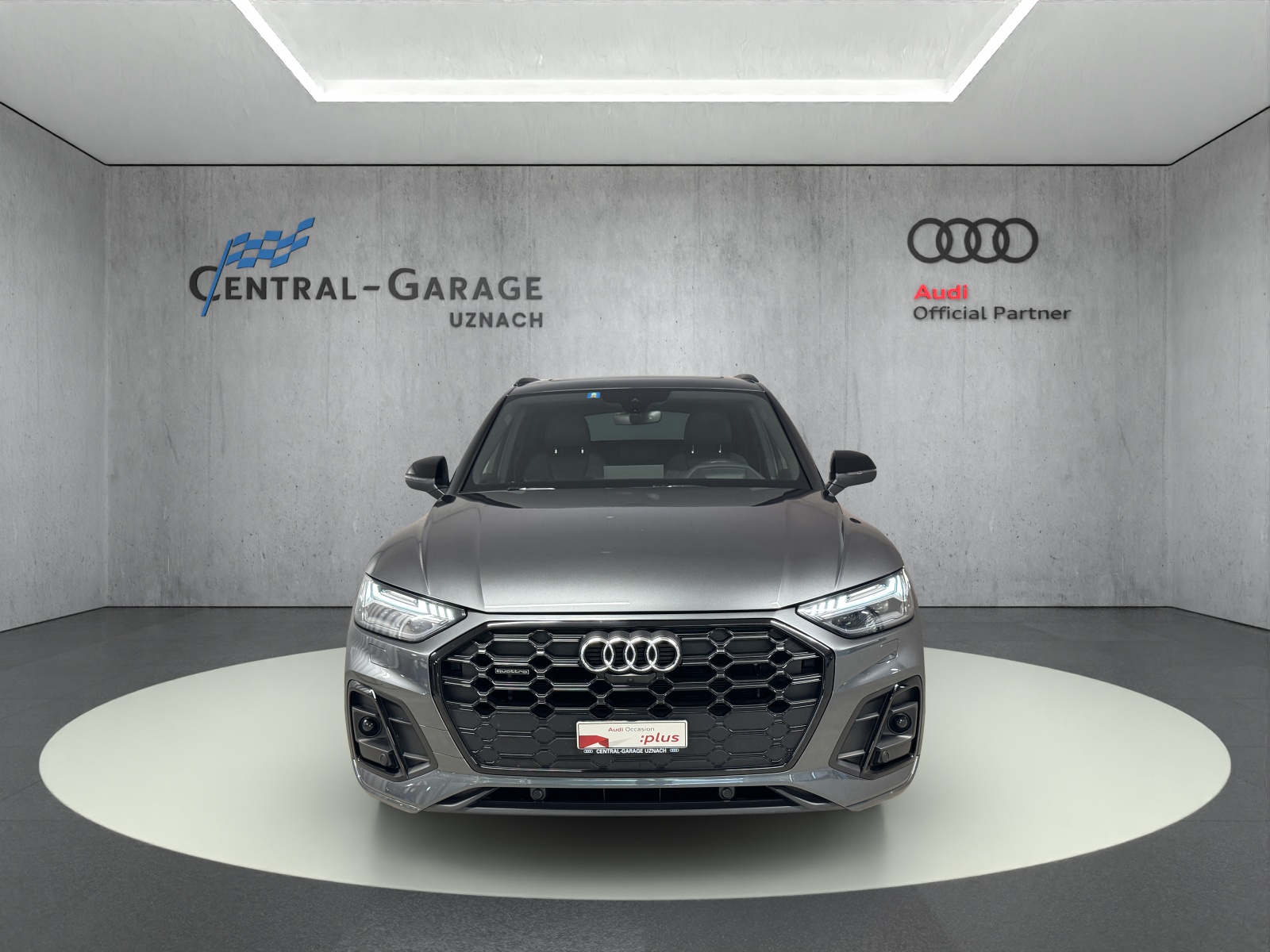 AUDI Q5 40 TDI Black Edition quattro S-tronic-image-1