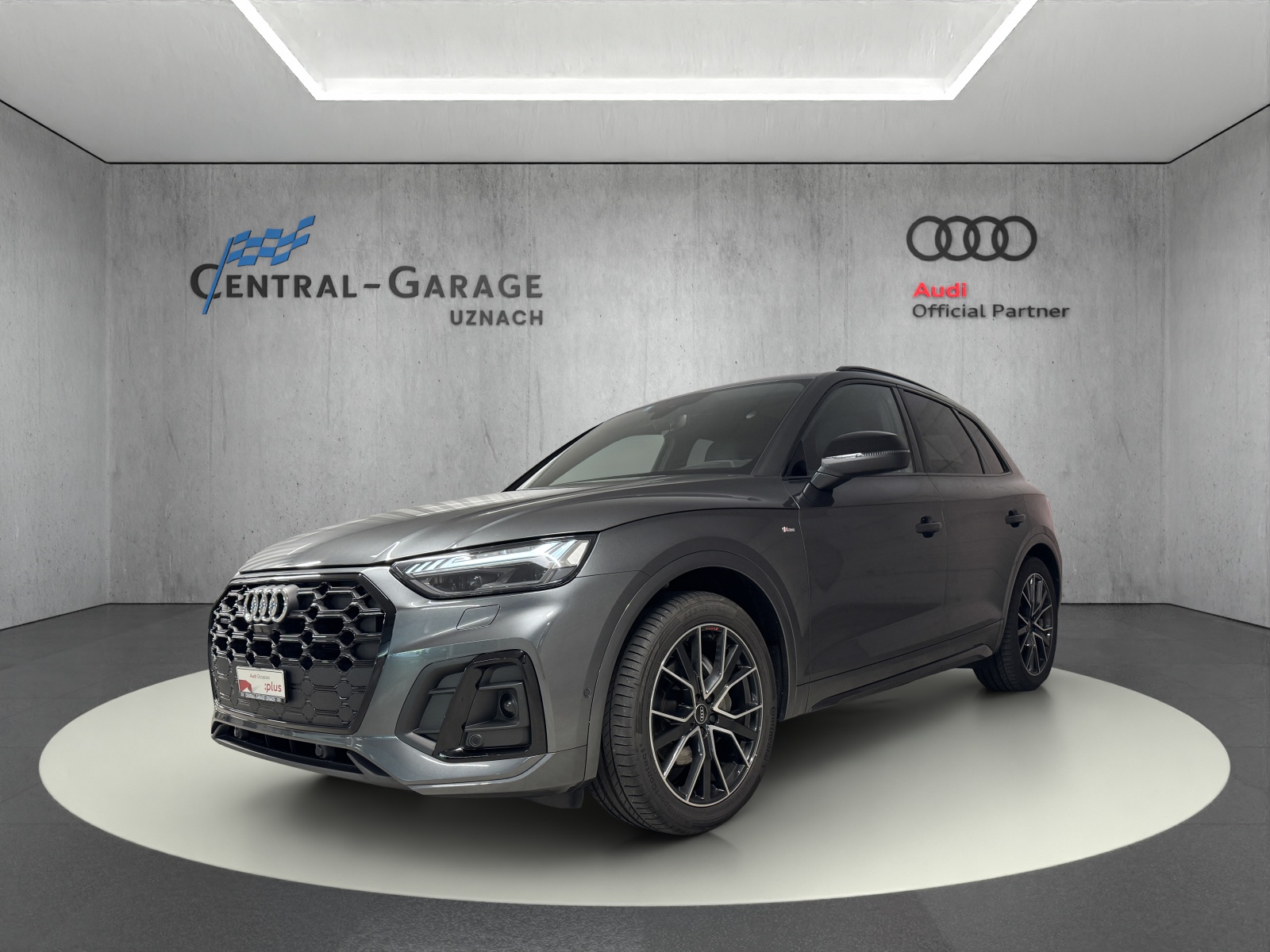 AUDI Q5 40 TDI Black Edition quattro S-tronic-image-0