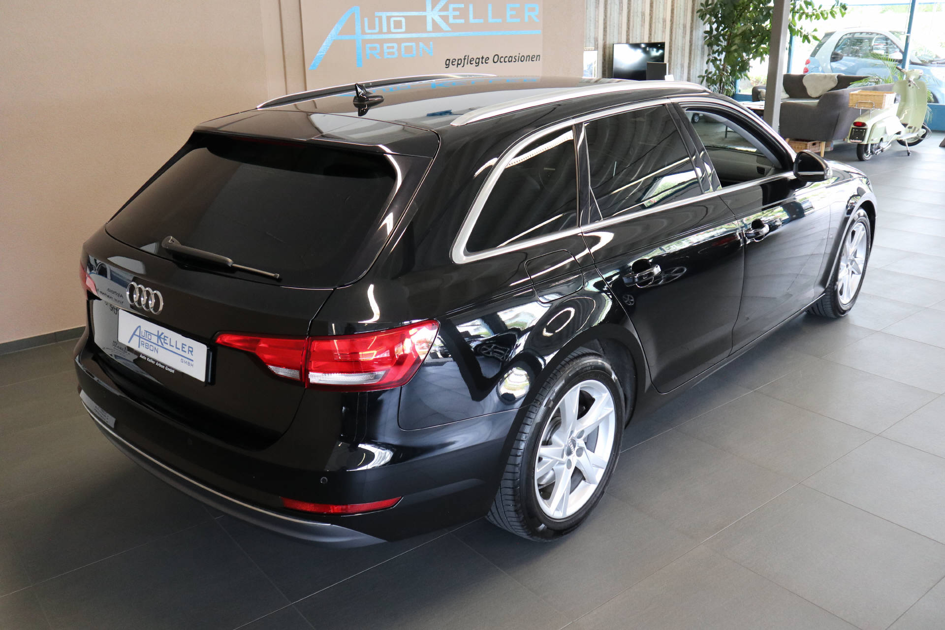 AUDI A4 Avant 2.0 TDI Sport-image-6