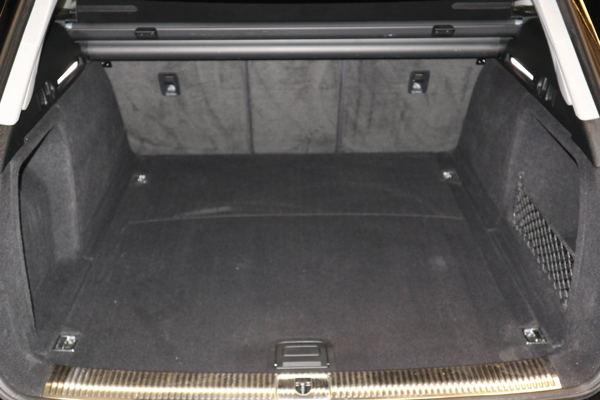 AUDI A4 Avant 2.0 TDI Sport-image-9