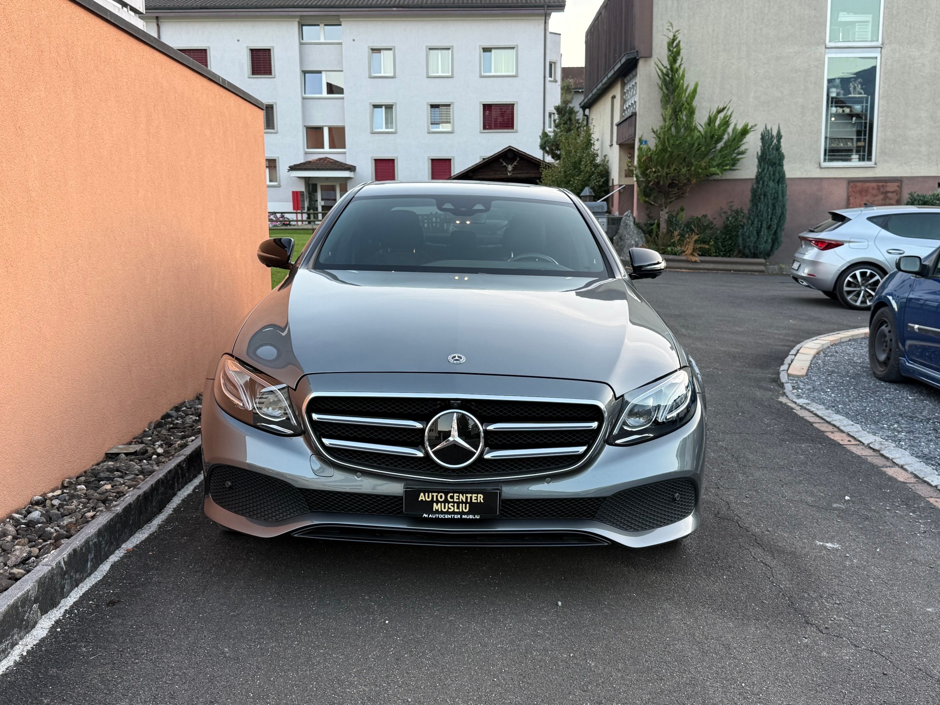MERCEDES-BENZ E 200 Avantgarde 4Matic 9G-Tronic-image-0
