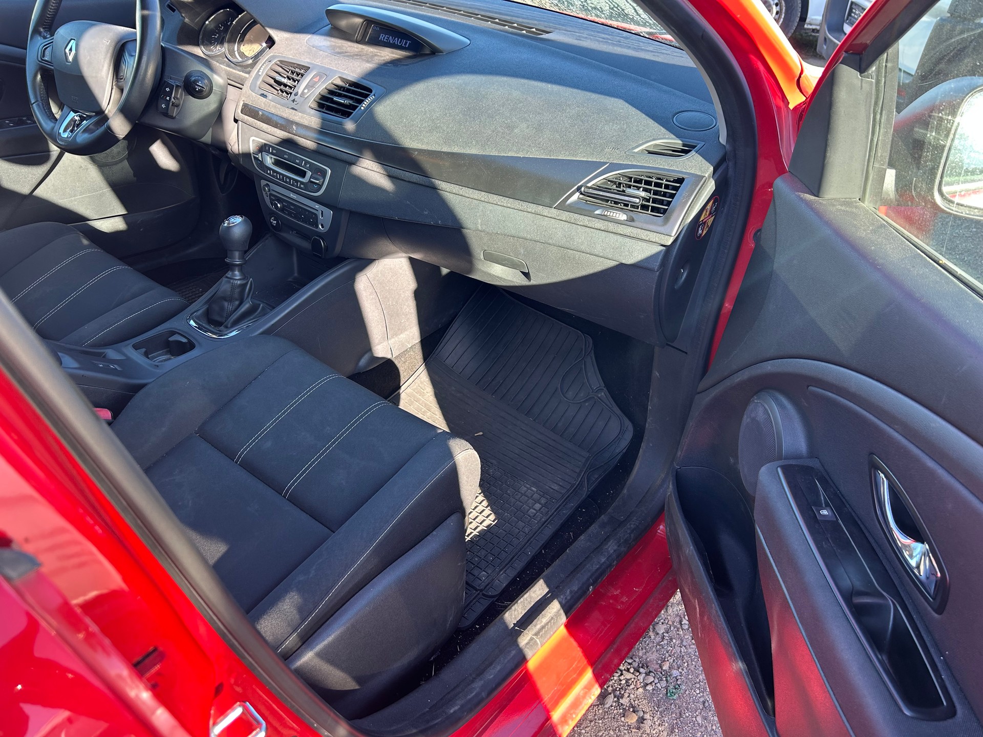 RENAULT Mégane Grandtour 1.5 dCi Bose-image-12