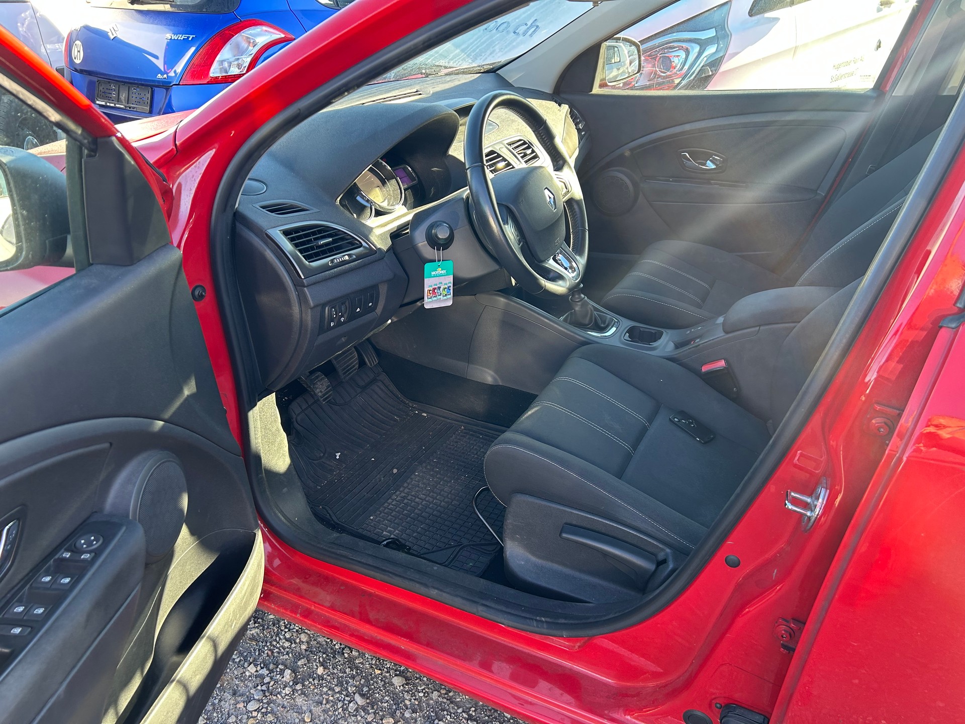 RENAULT Mégane Grandtour 1.5 dCi Bose-image-10