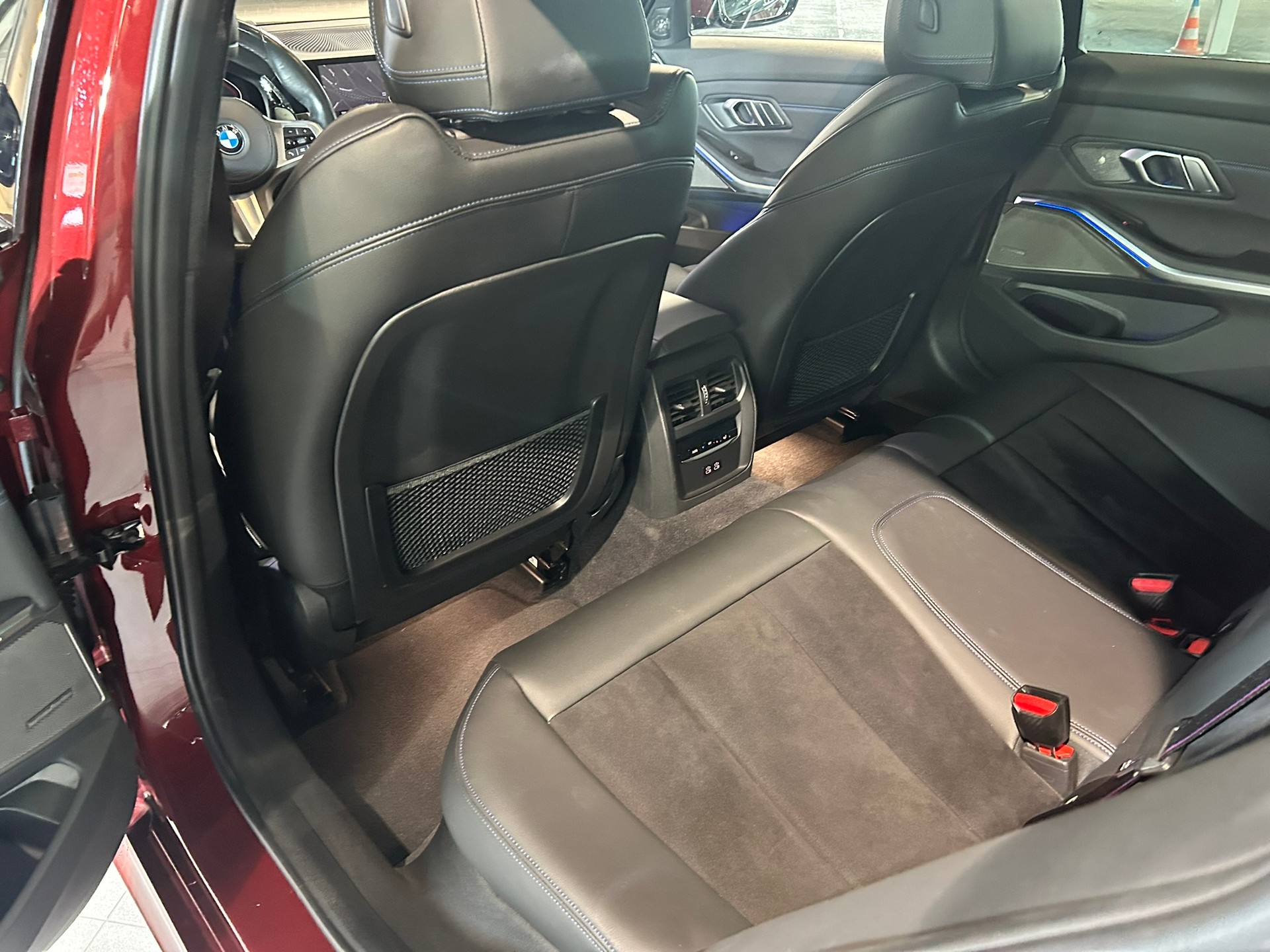 BMW M340i xDrive 48V Touring Steptronic-image-25