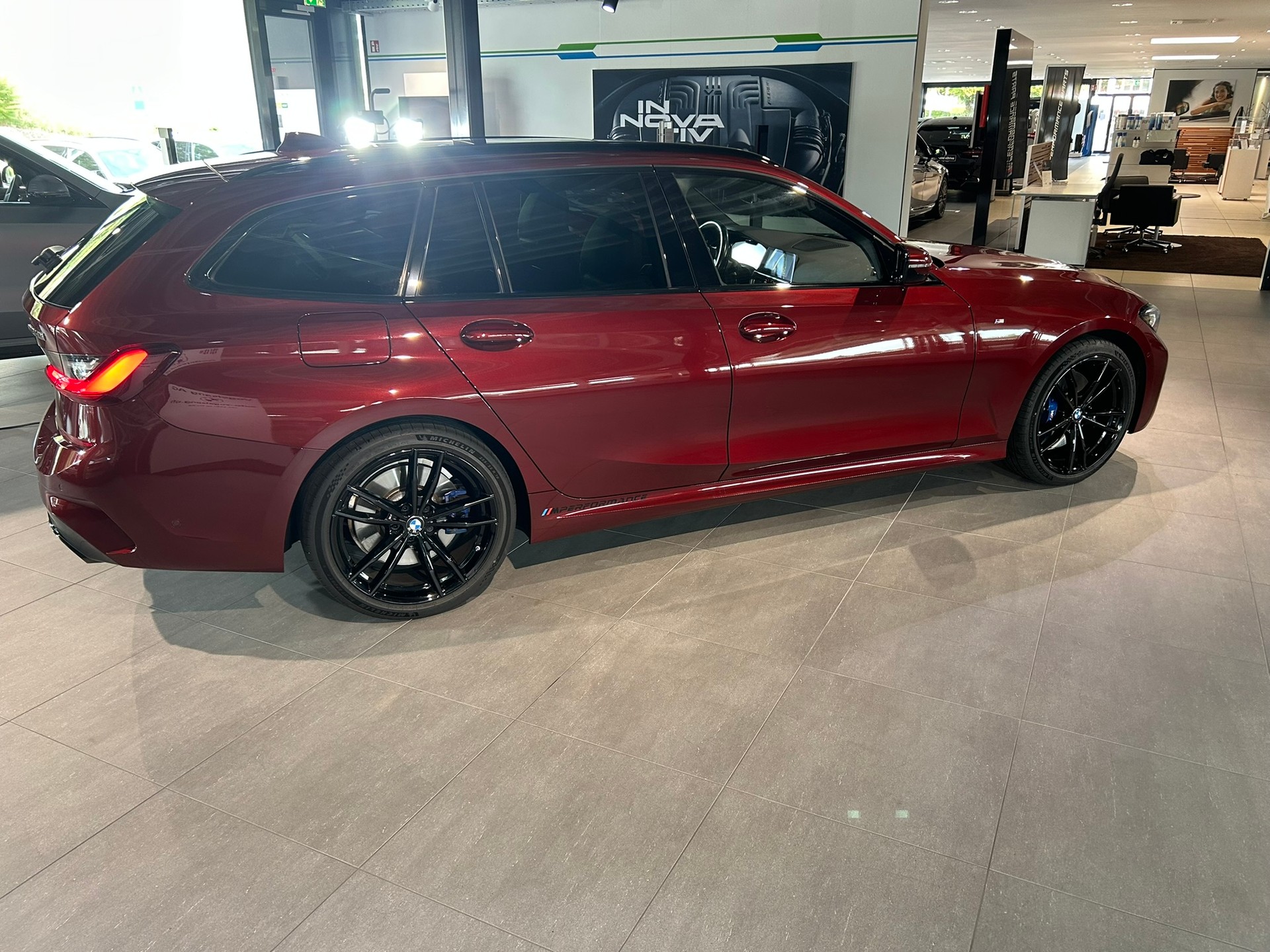 BMW M340i xDrive 48V Touring Steptronic-image-14