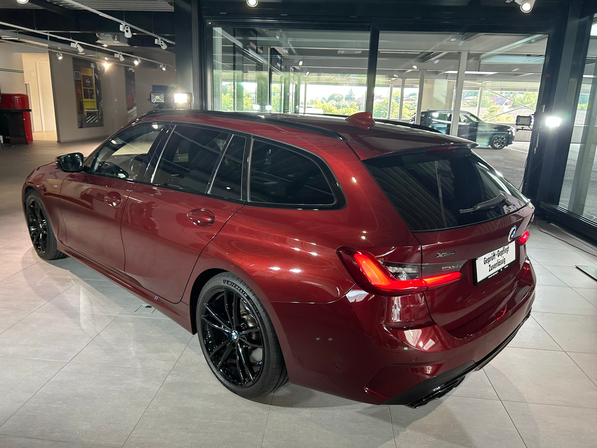 BMW M340i xDrive 48V Touring Steptronic-image-9