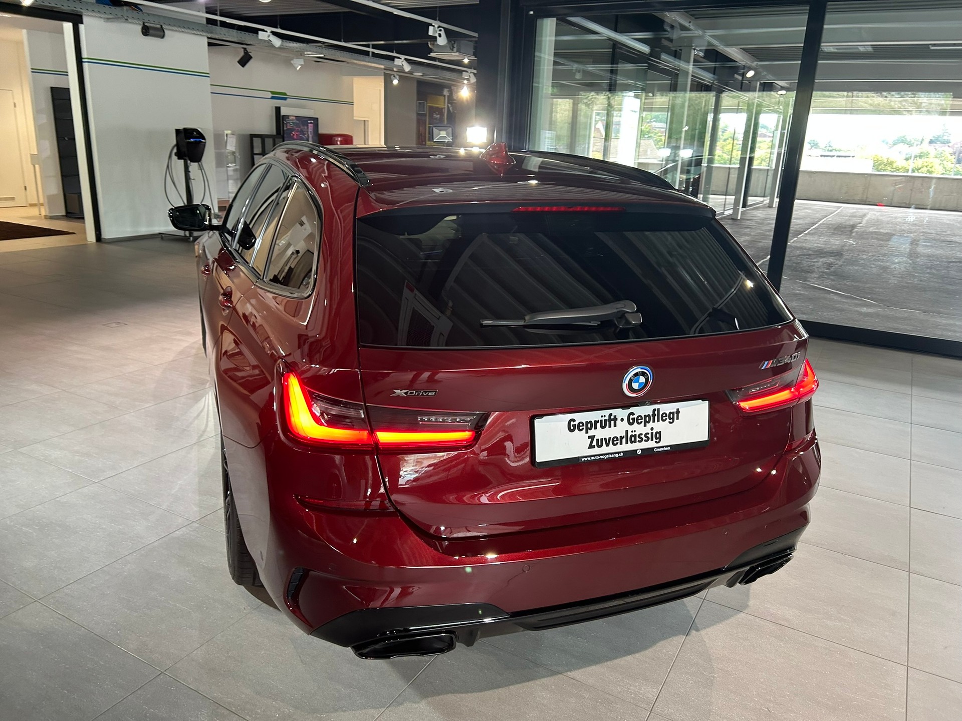 BMW M340i xDrive 48V Touring Steptronic-image-11