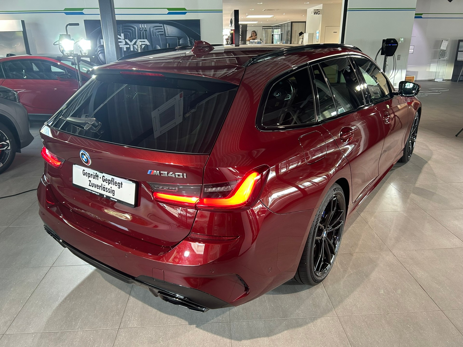 BMW M340i xDrive 48V Touring Steptronic-image-7