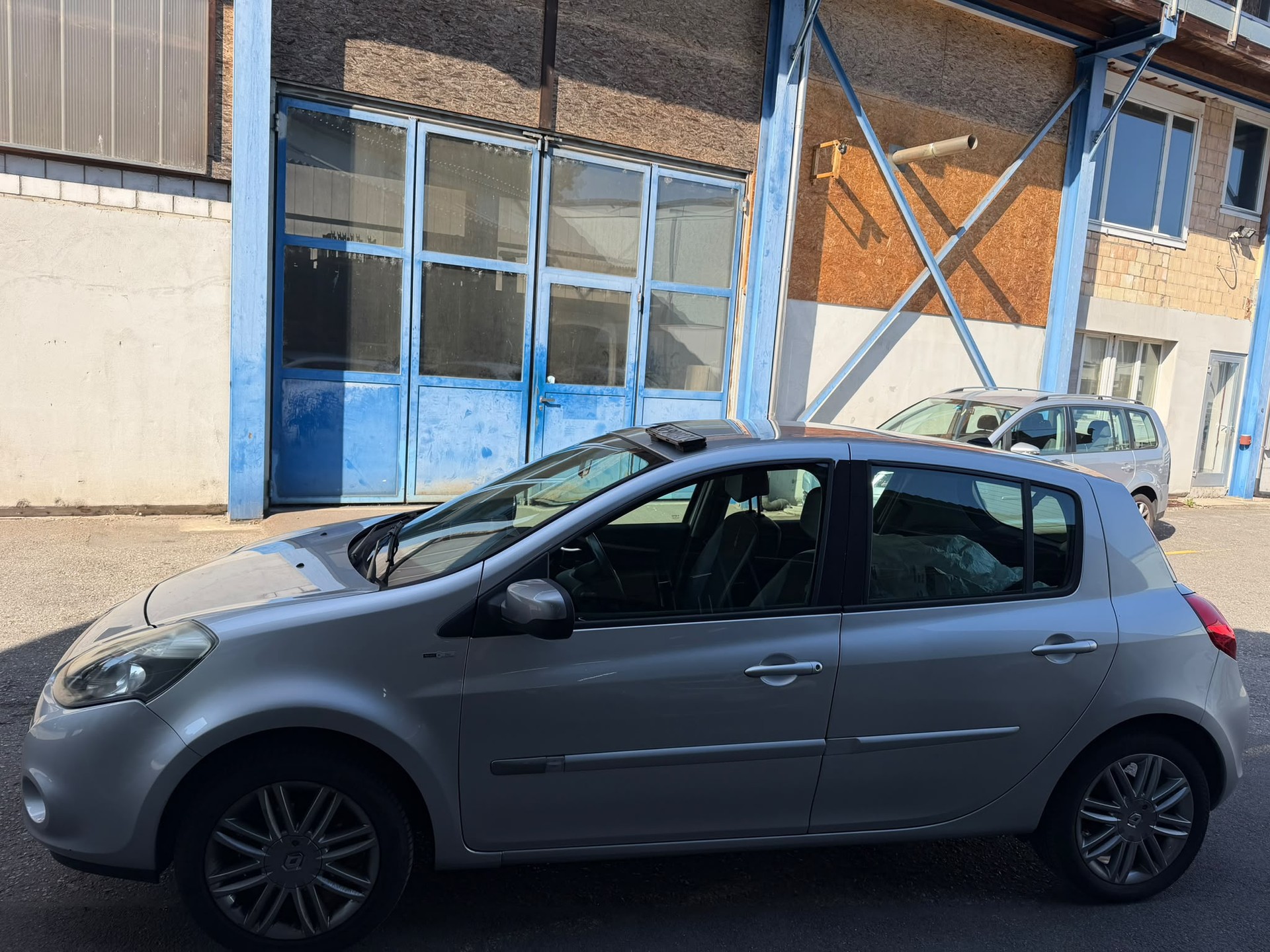 RENAULT Clio 1.2 16V Turbo Night&Day-image-13