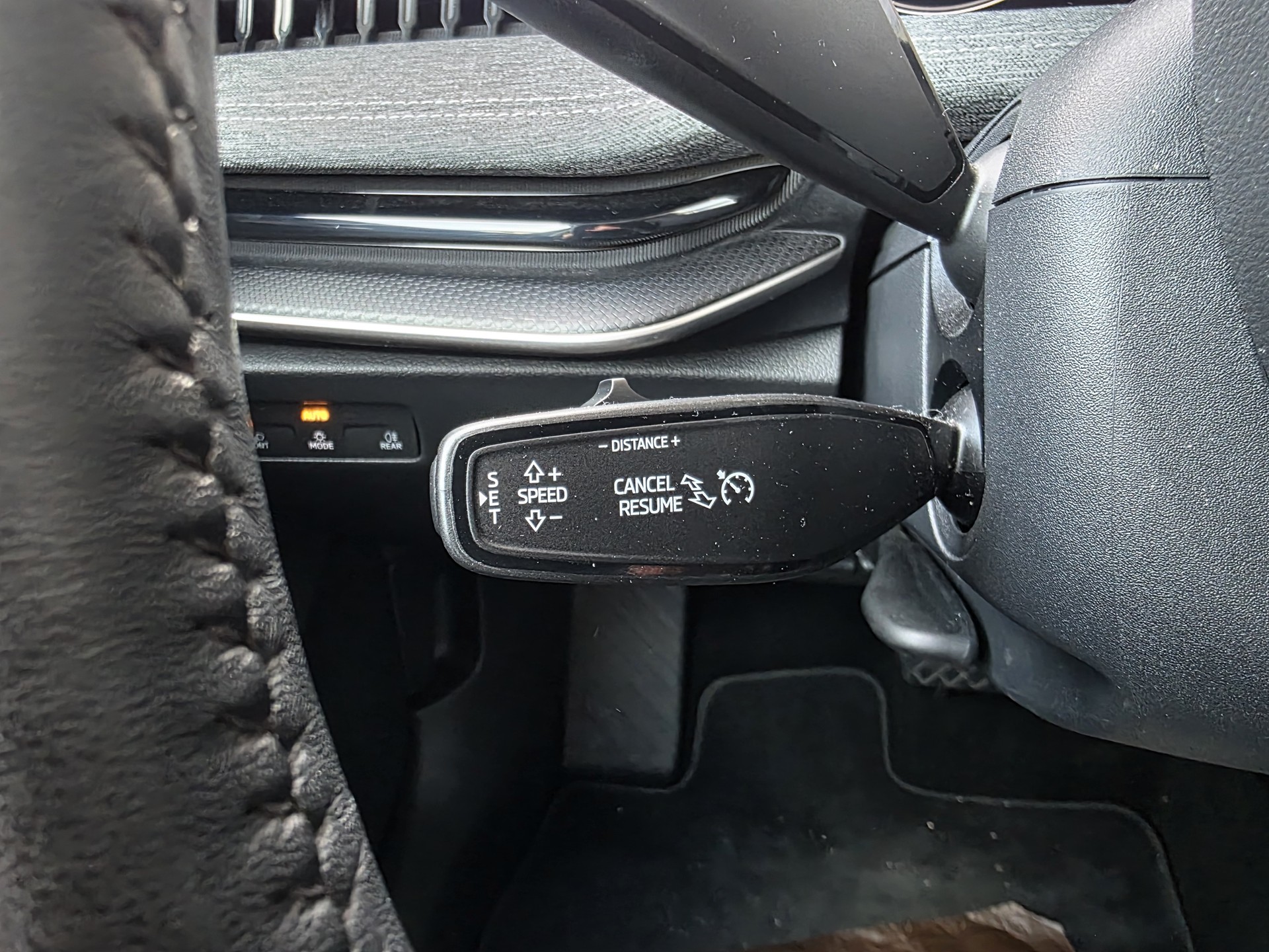SKODA Superb Combi 2.0 TDi Selection 4x4 DSG-image-14