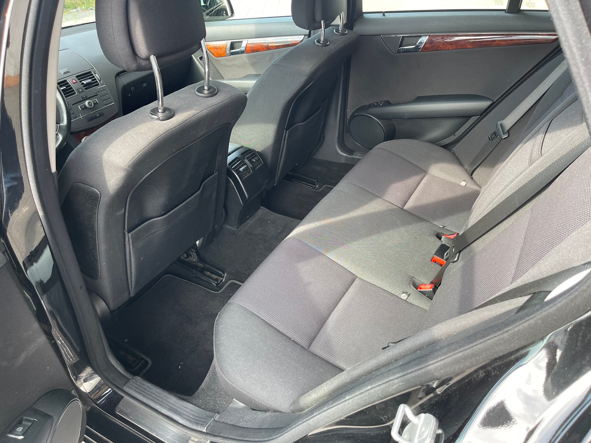 MERCEDES-BENZ C 180 Kompressor BlueEfficiency Elégance-image-14