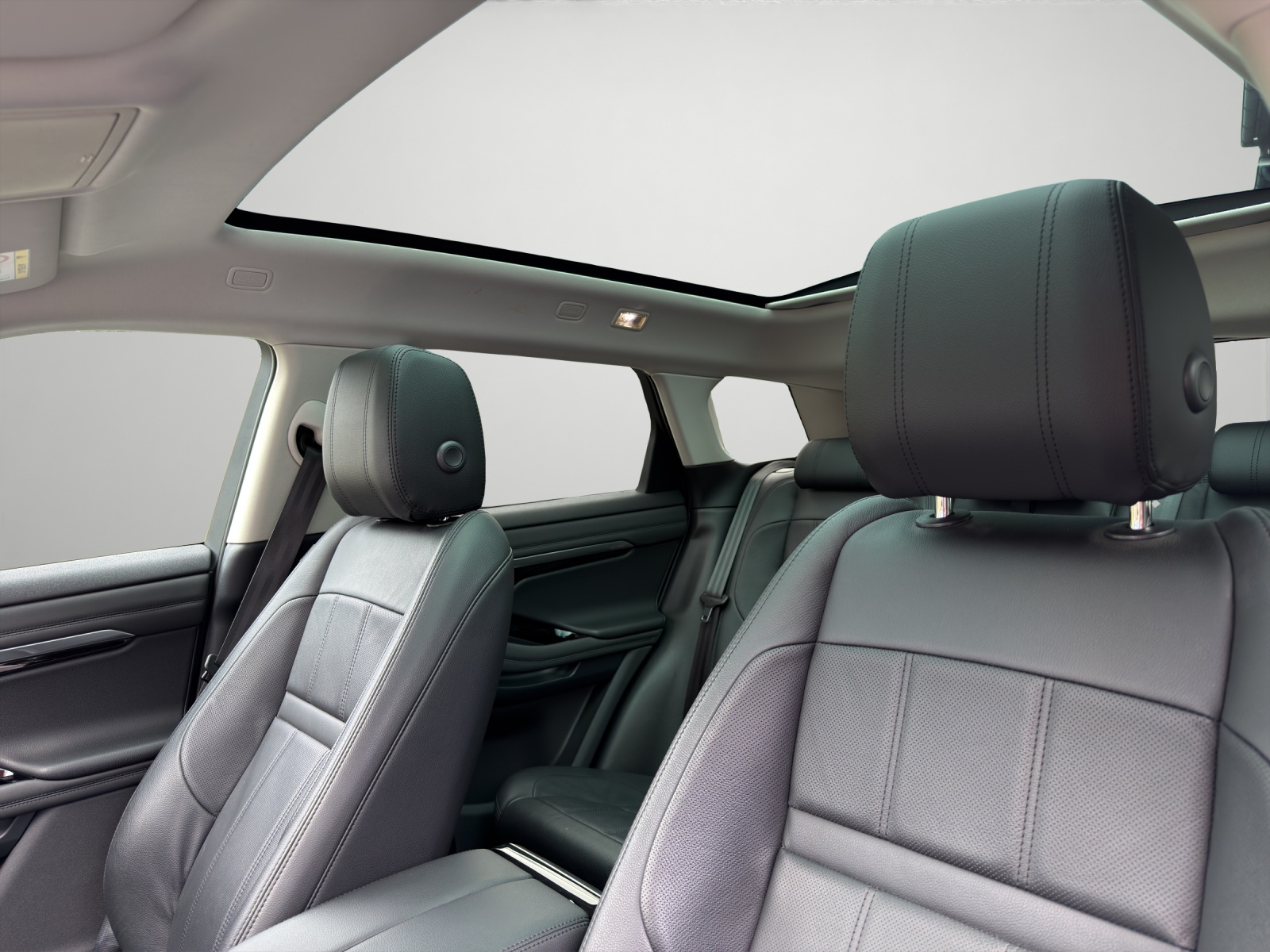Image LAND-ROVER RANGE-ROVER-EVOQUE Range Rover Evoque 2.0 T SE