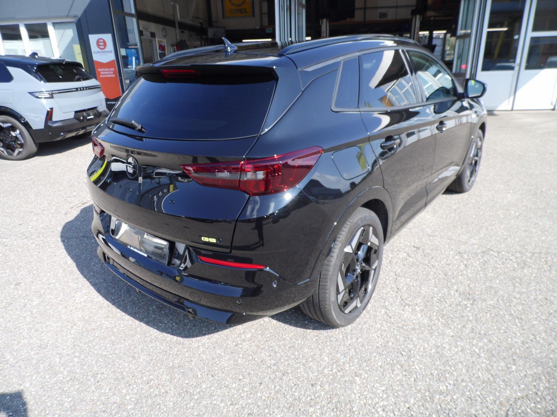 OPEL Grandland 1.6 T PHEV GSE-image-3