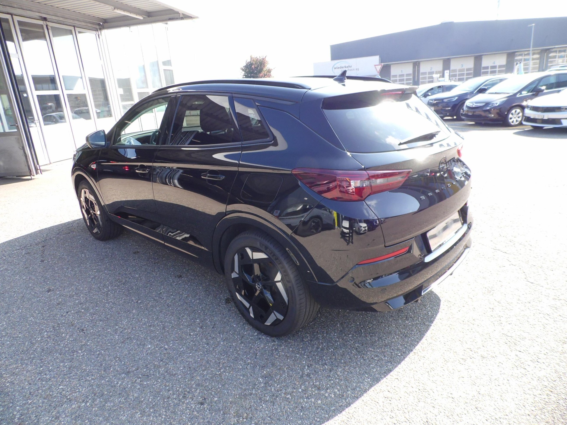 OPEL Grandland 1.6 T PHEV GSE-image-2